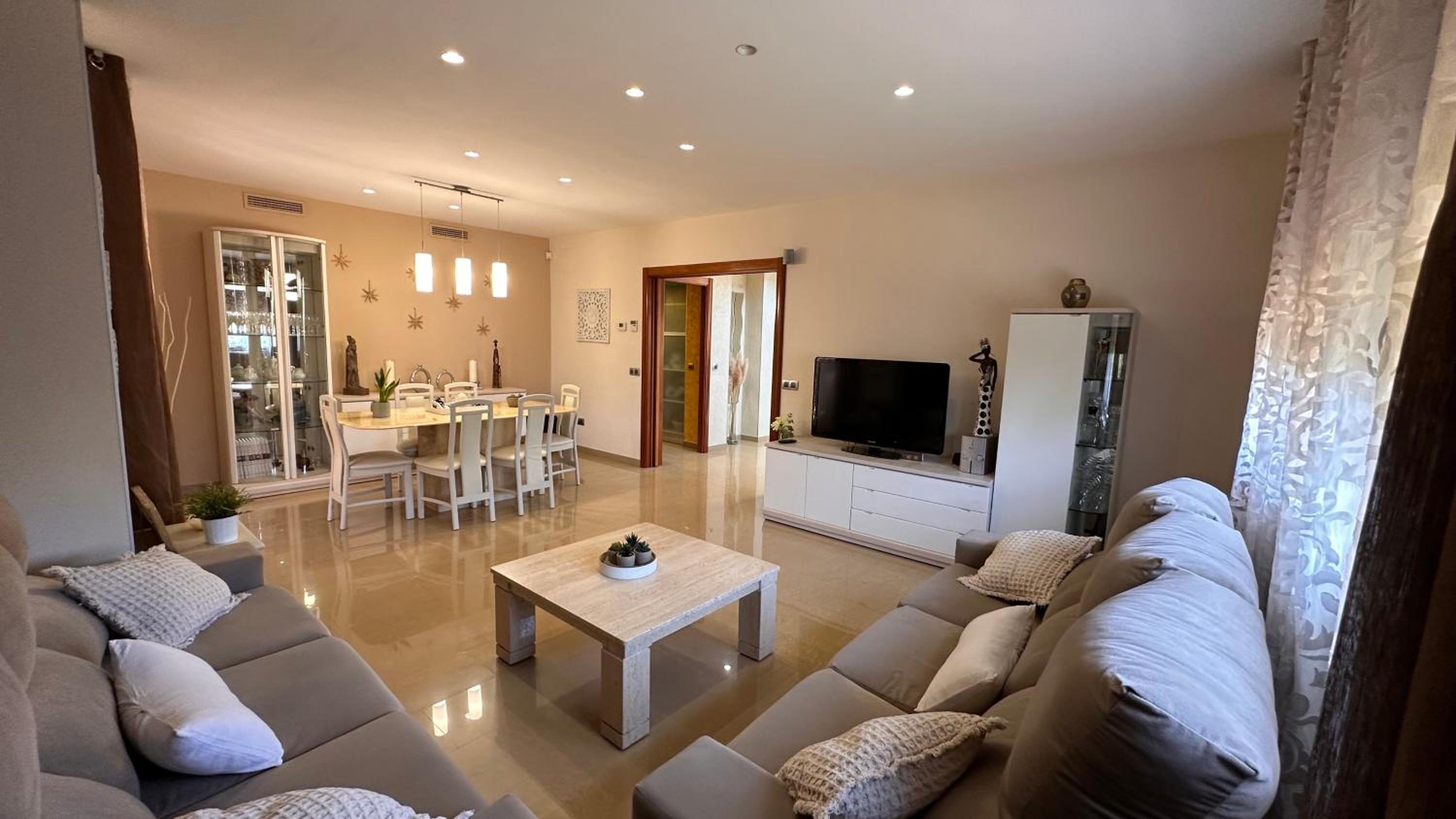 Hermosa Villa L'Ardiaca