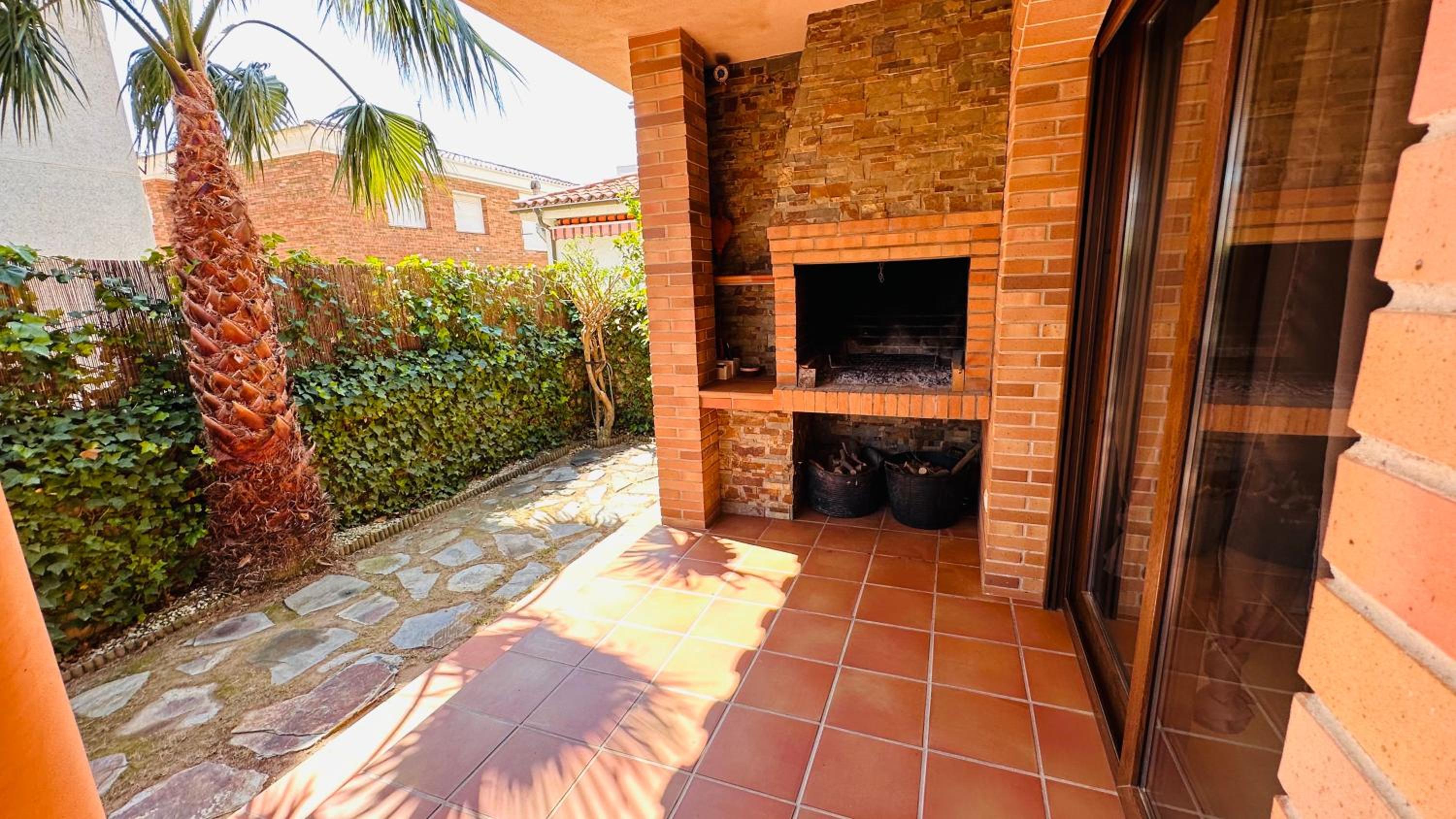 Hermosa Villa L'Ardiaca