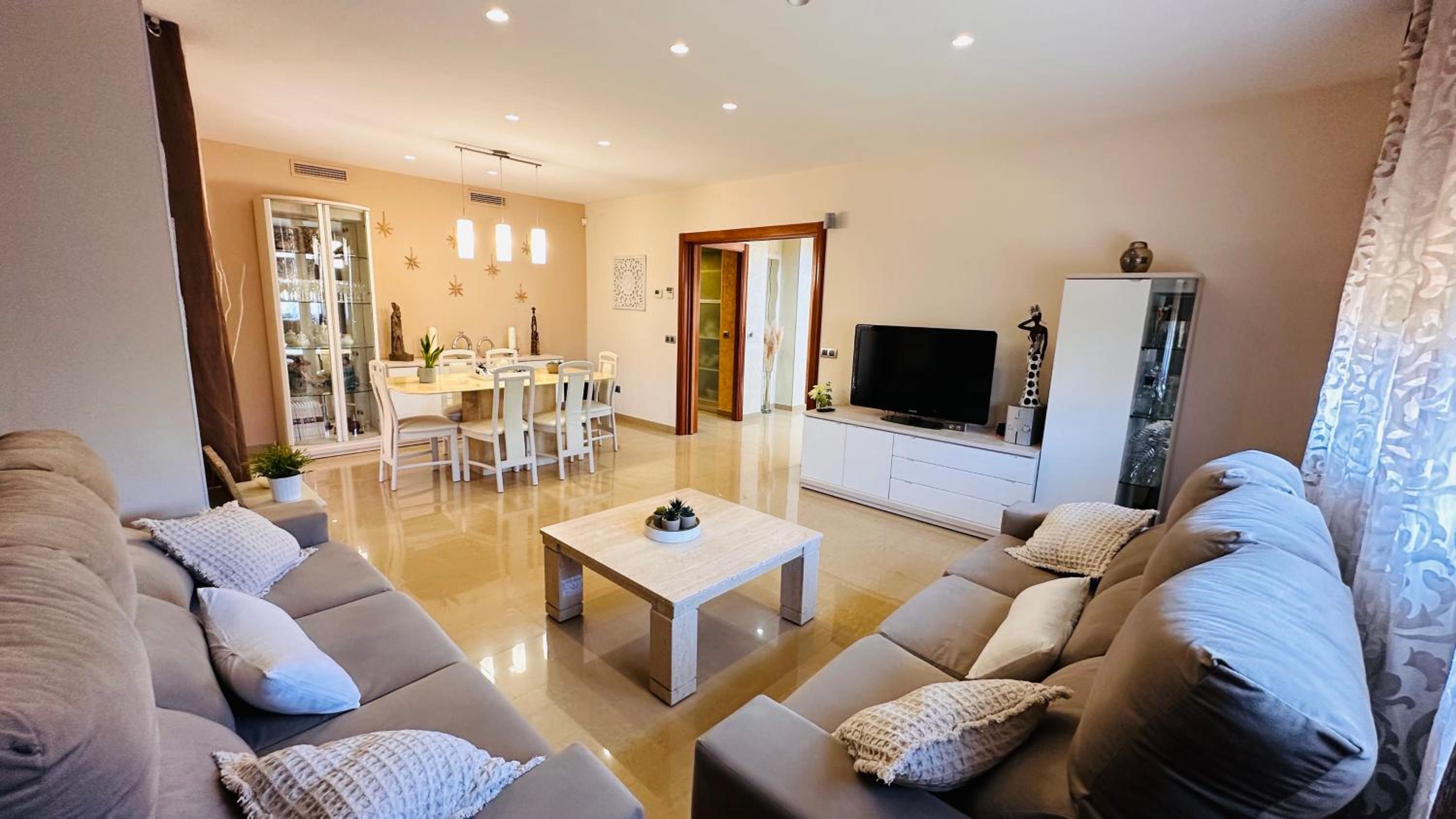Hermosa Villa L'Ardiaca