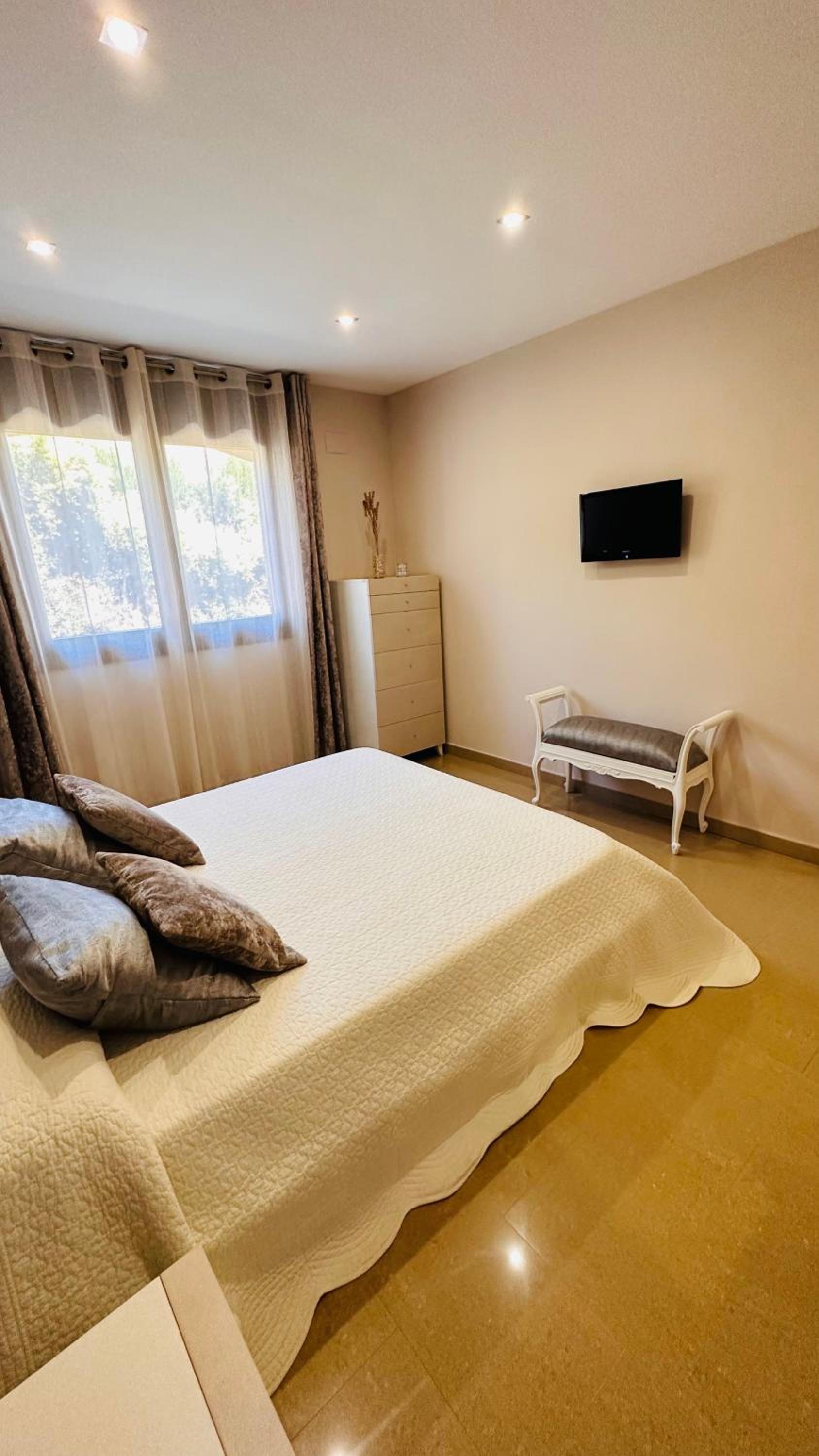Hermosa Villa L'Ardiaca