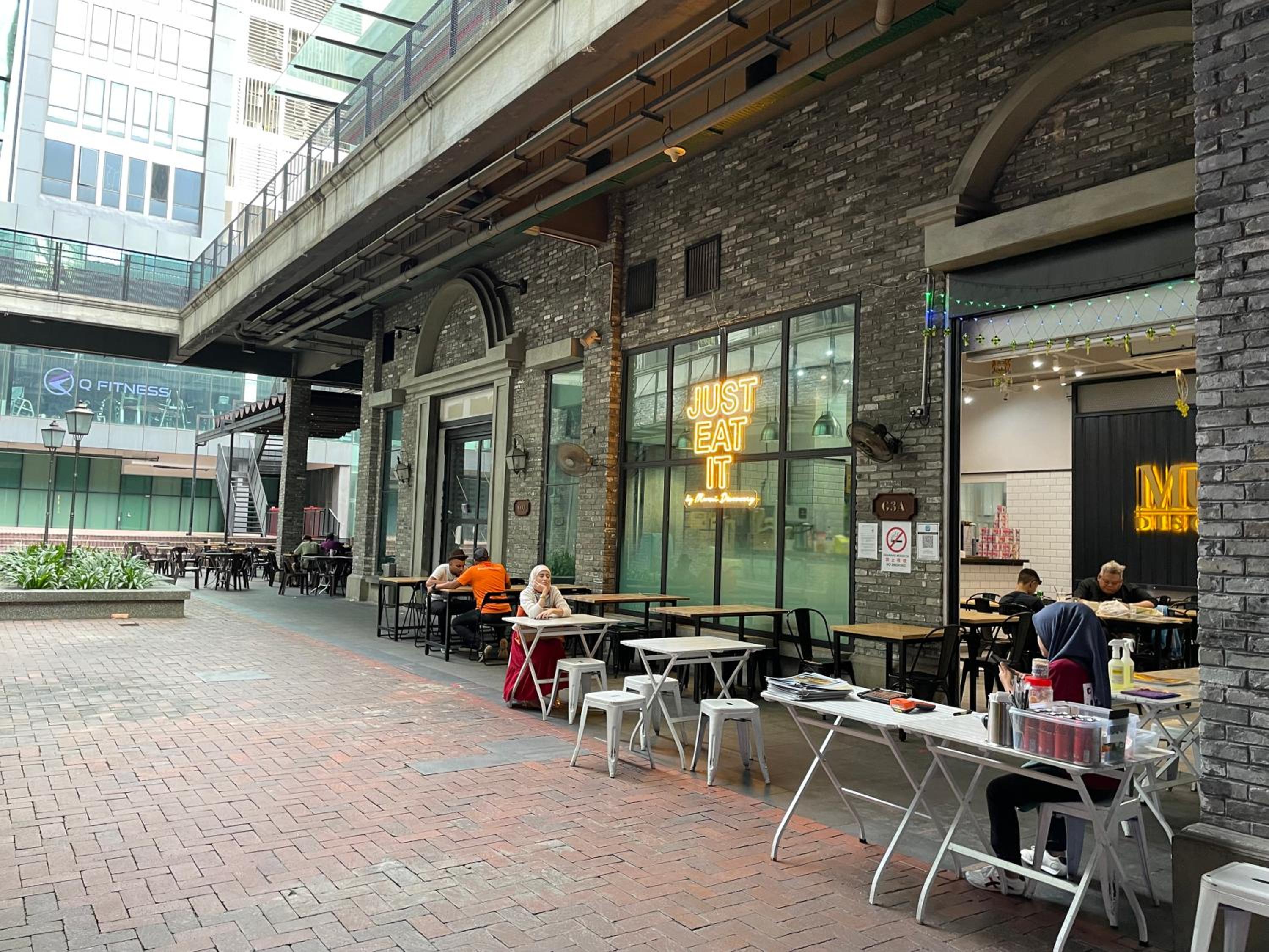 Studio Loft Empire Damansara Free WiFi & Parking photo 6