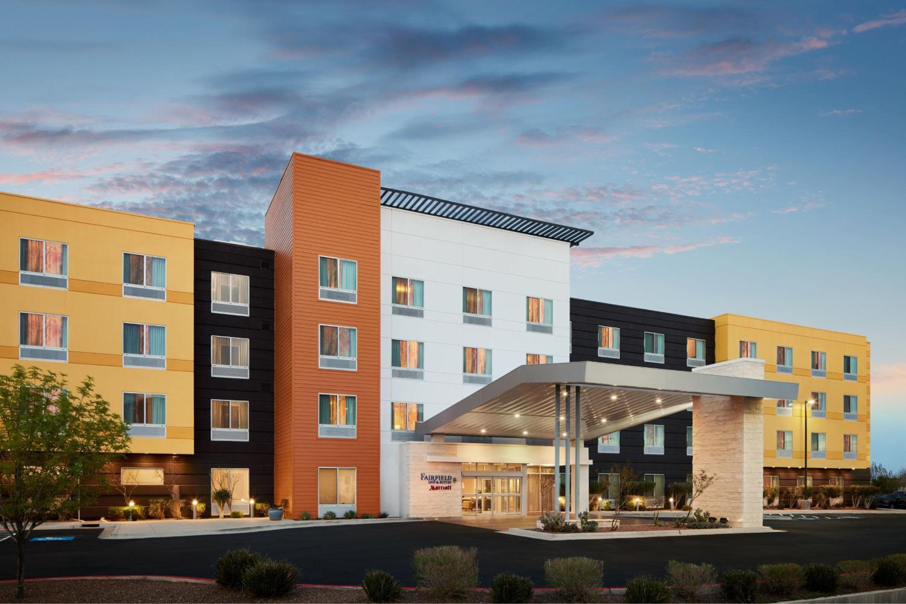 Hotel Fairfield Inn & Suites by Marriott El Paso Airport - Image 1
