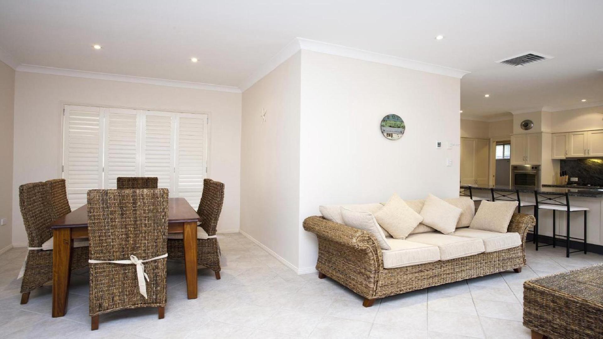 Primrose Sands Accom Holidays