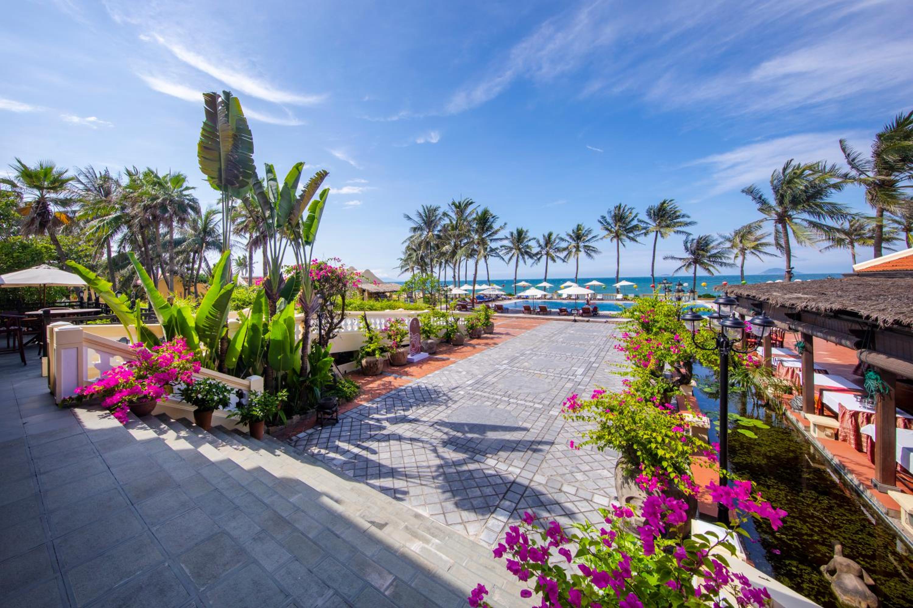 Victoria Hoi An Beach Resort and Spa 16