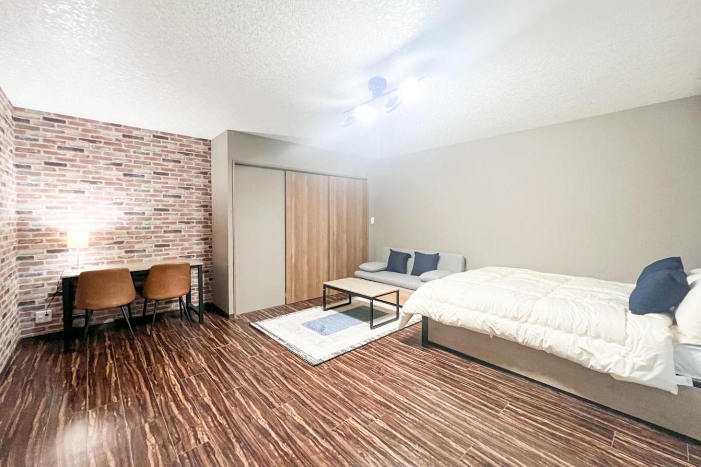 Osaka house sinkan