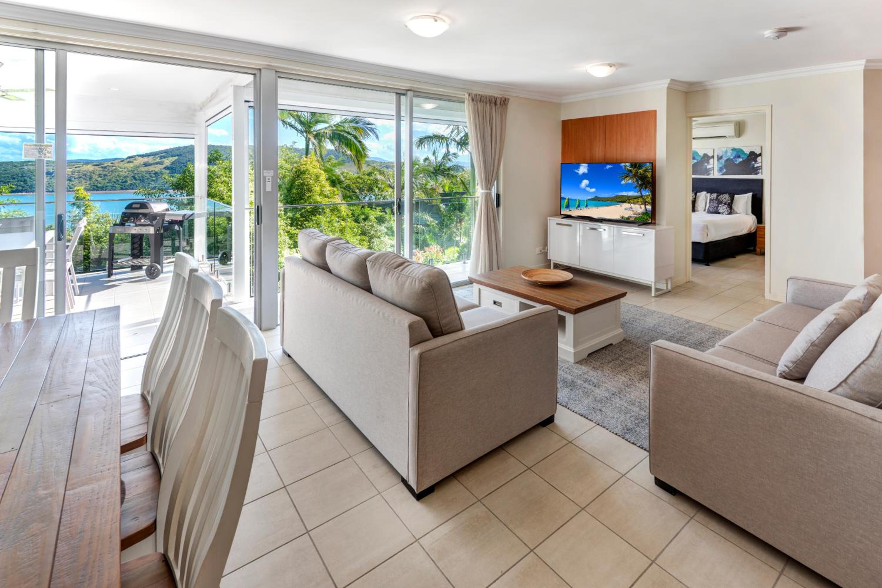 Oasis Apartments on Hamilton Island by HIHA