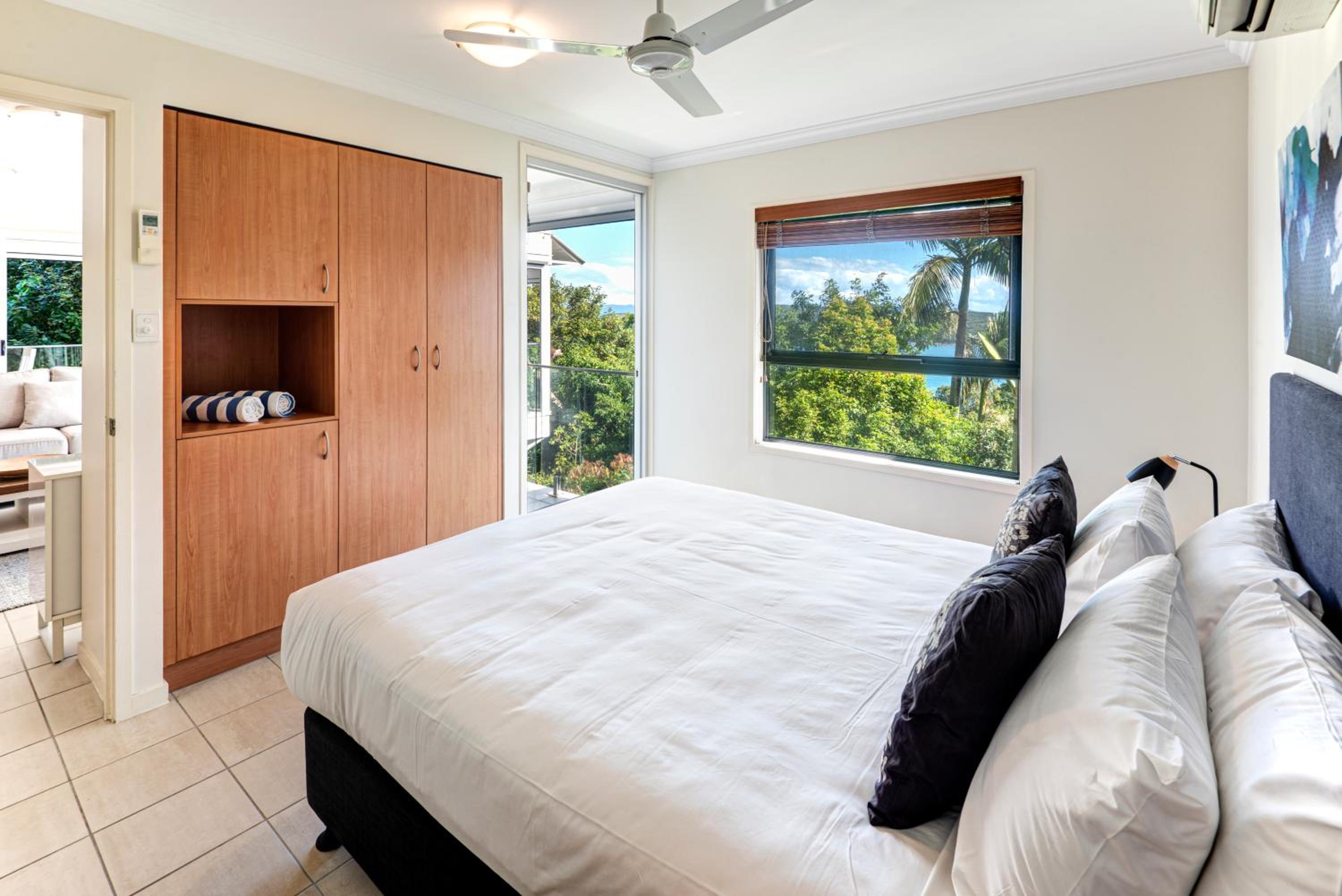 Oasis Apartments on Hamilton Island by HIHA
