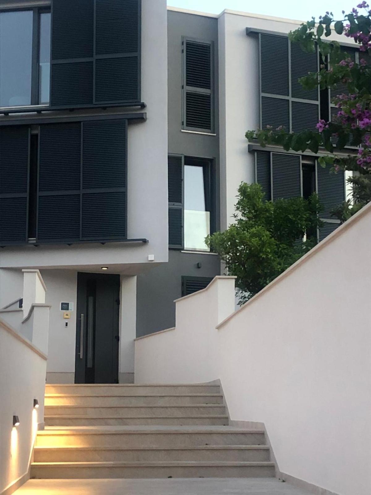 Hotel Tiffany Apartments - Image 1