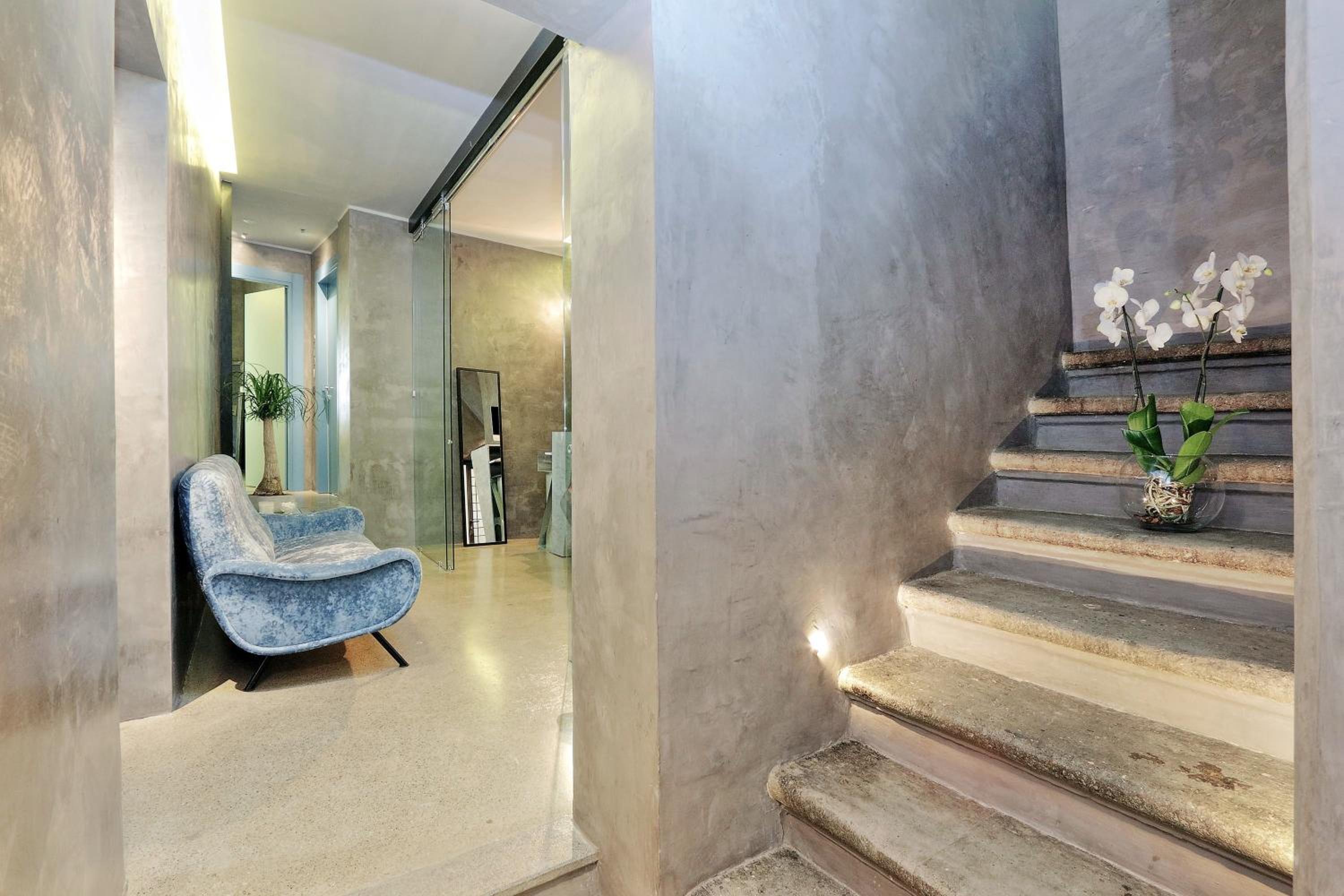 Mama's Home Rome — 11