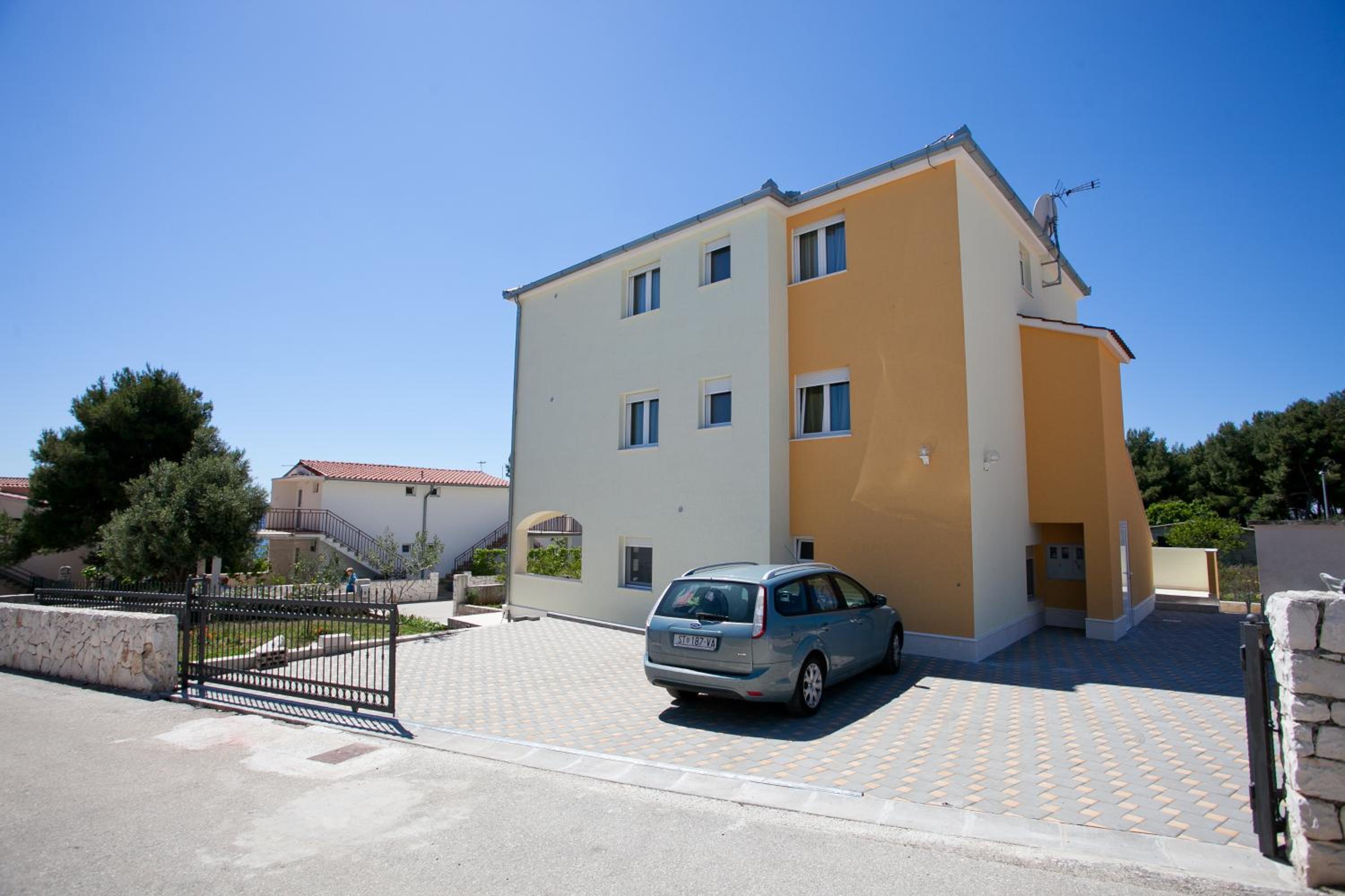 Photo 18