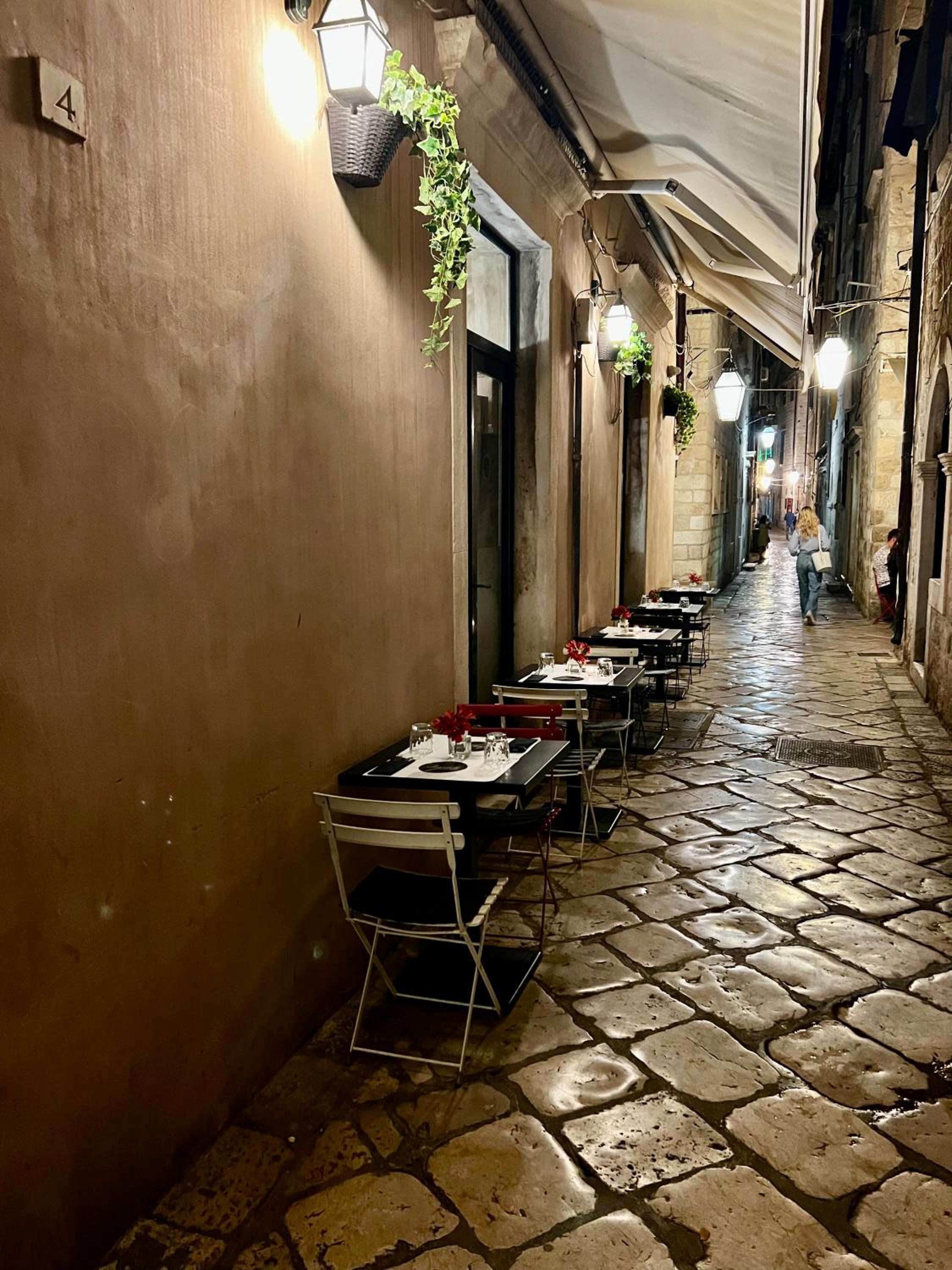 dining