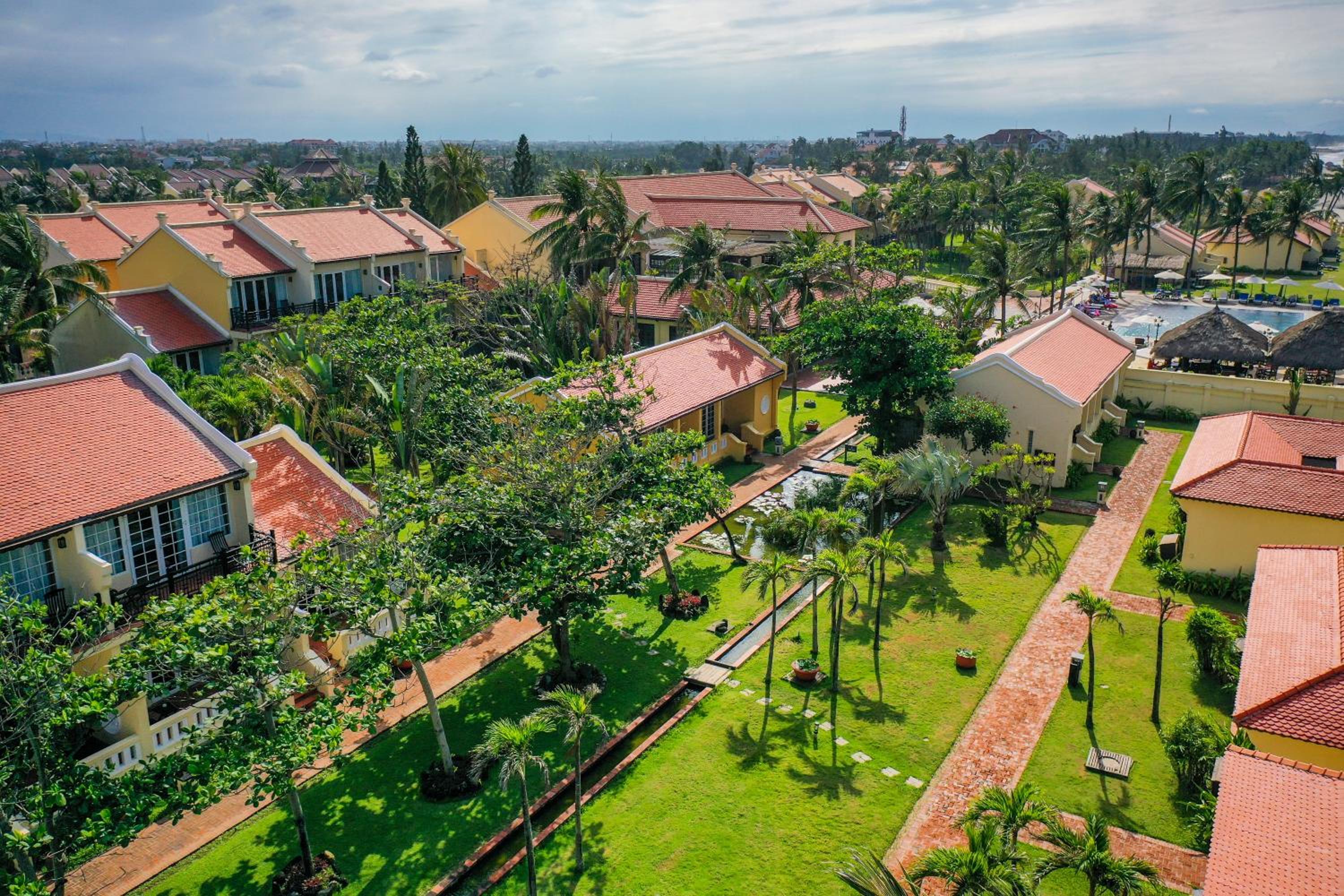 Victoria Hoi An Beach Resort and Spa 7