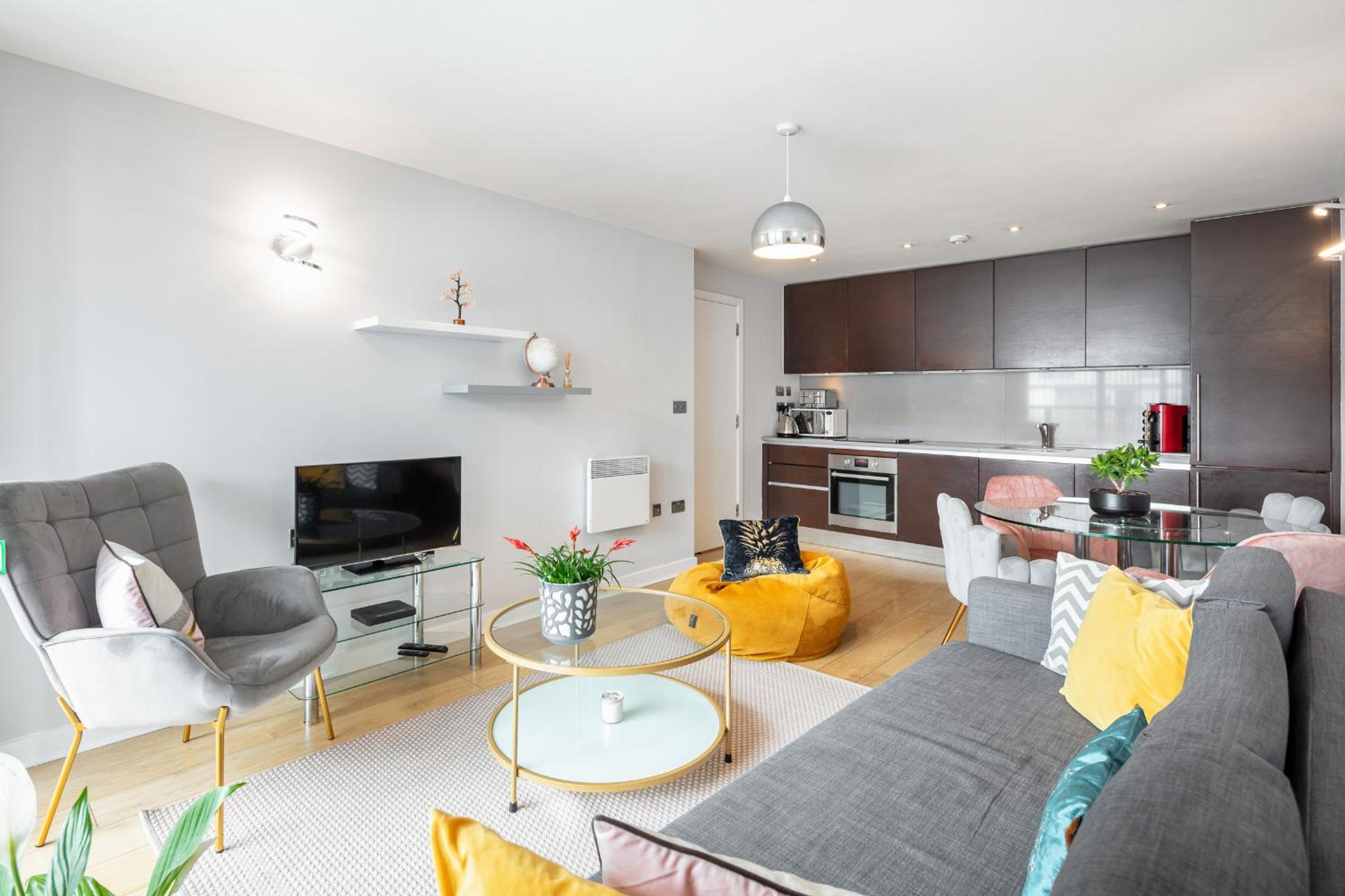 Stunning Apartment with Underground parking!
