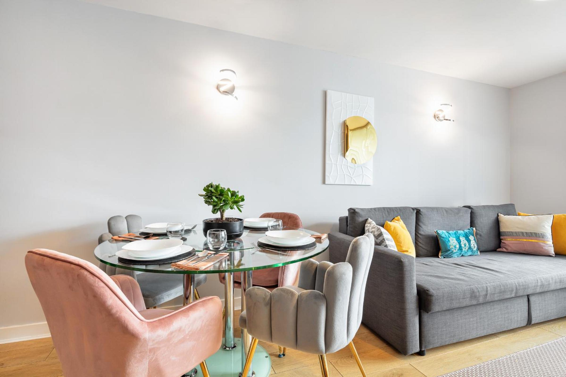 Stunning Apartment with Underground parking!
