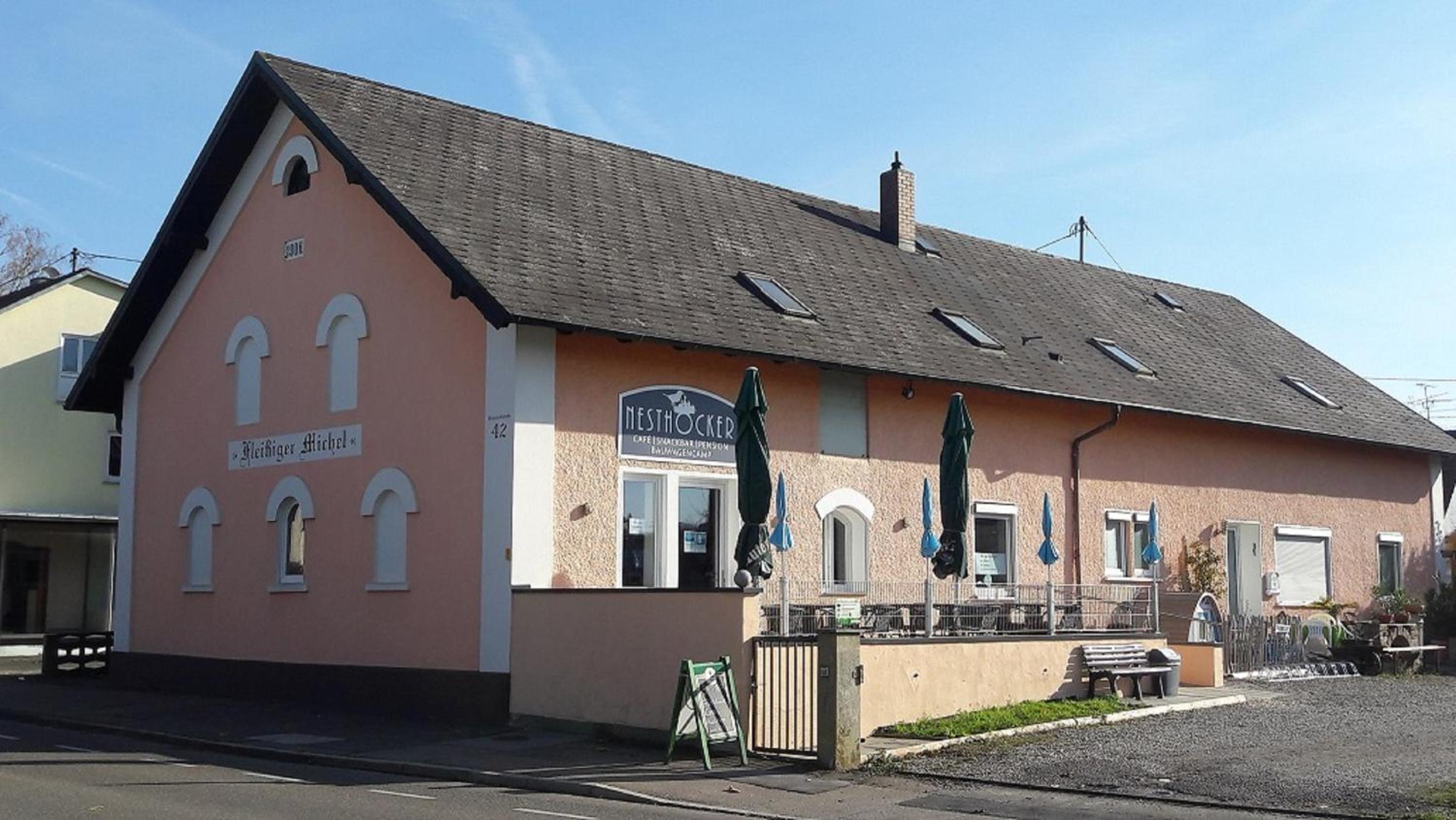 "Nesthocker" Café-Snackbar-Pension-Bauwagencamp view 4