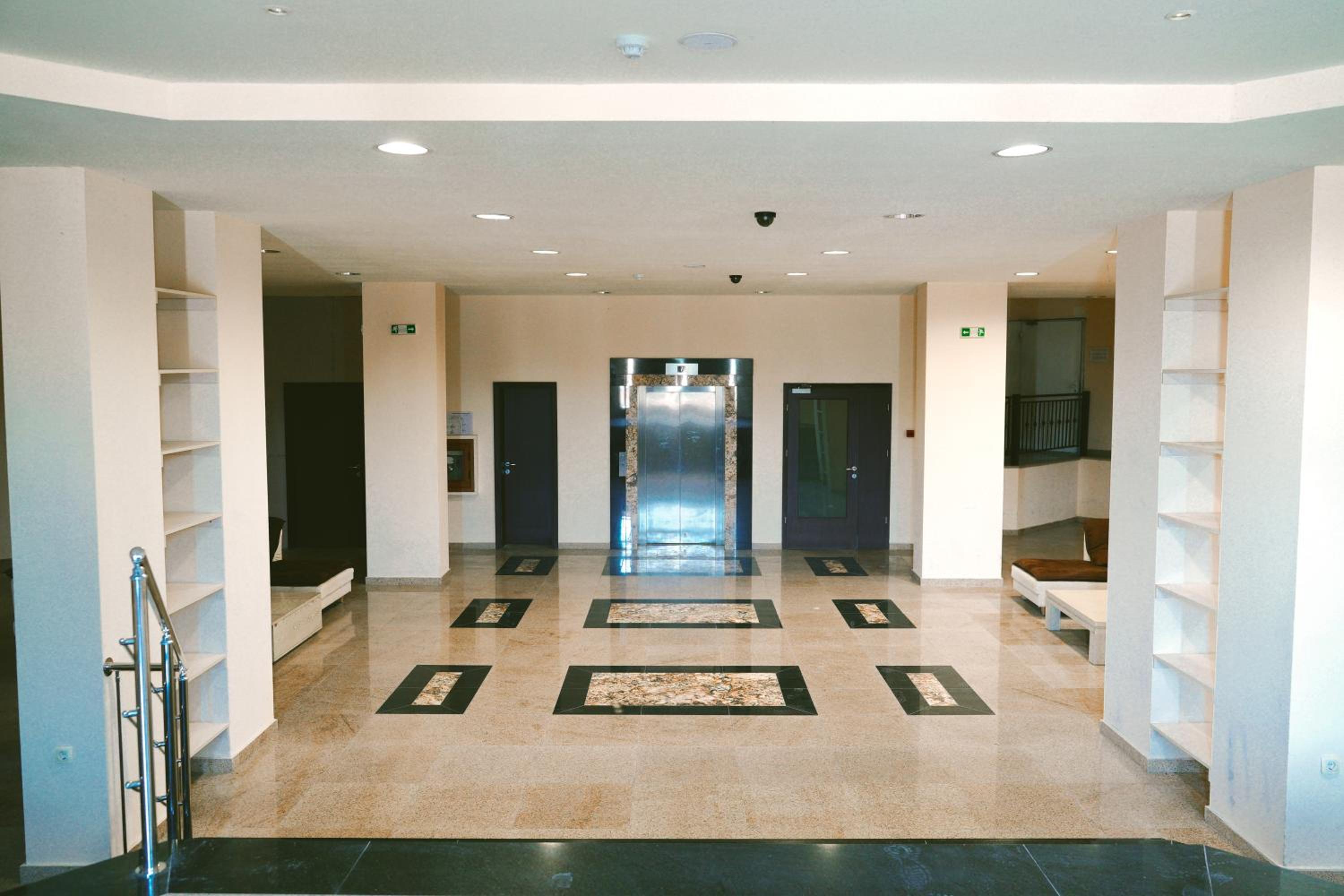 Golden Sands - Two Bedroom apartment on the beach