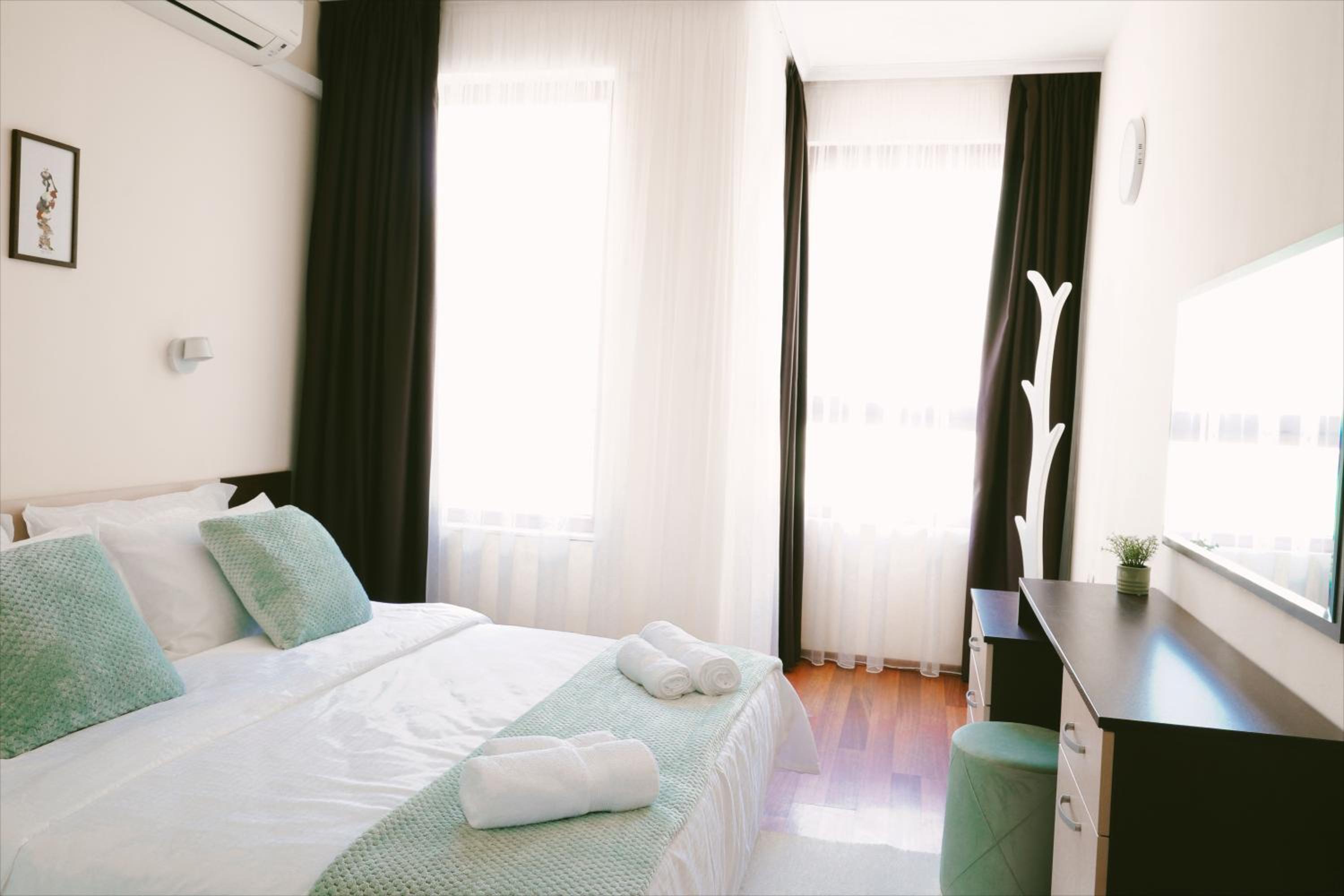 Golden Sands - Two Bedroom apartment on the beach