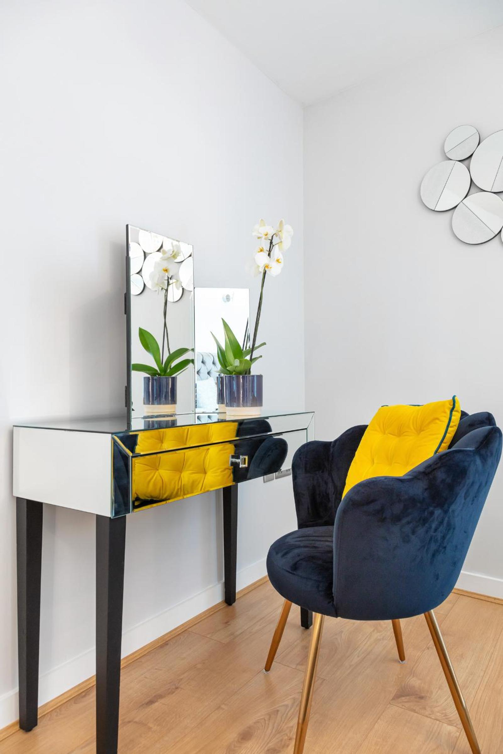 Stunning Apartment with Underground parking!