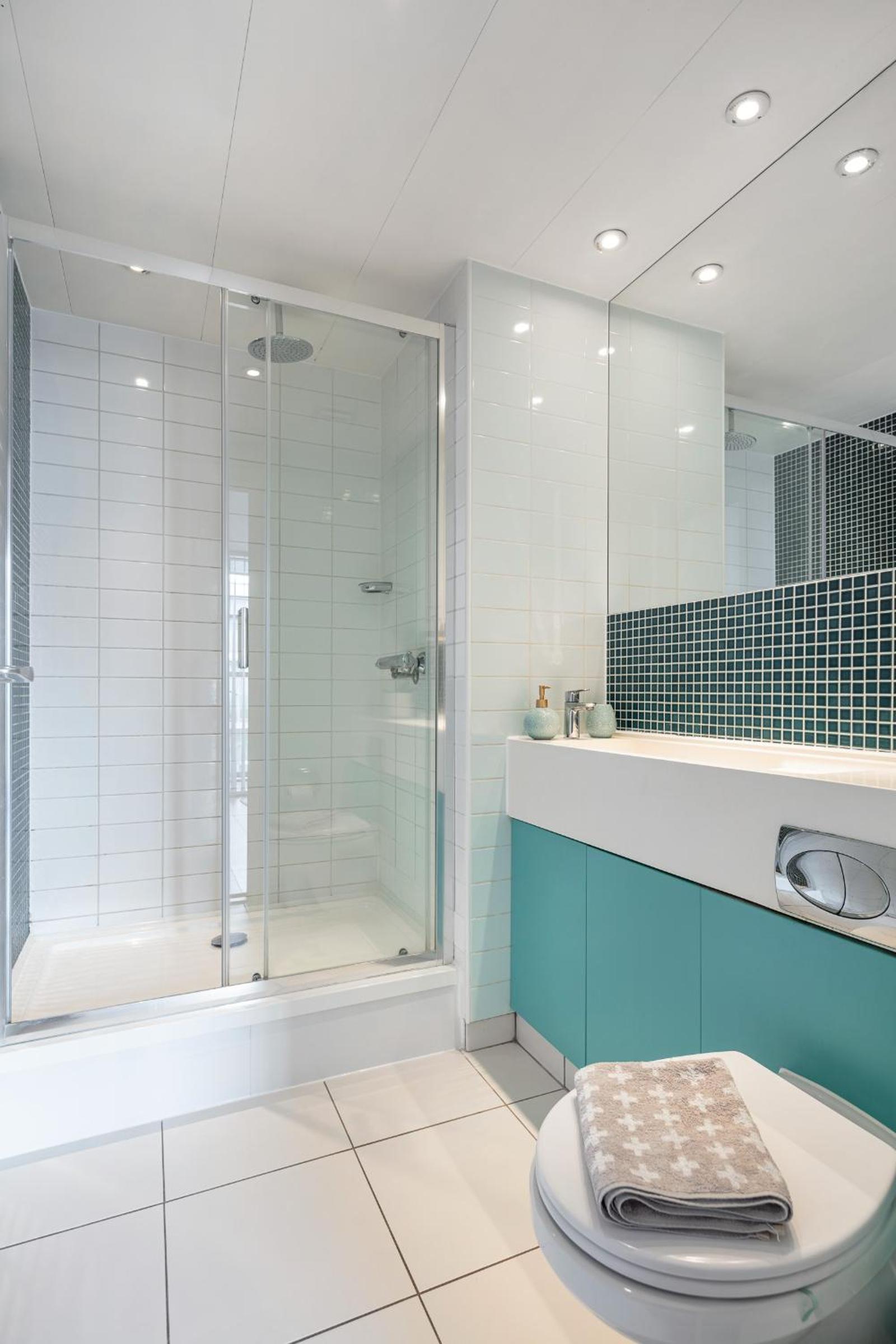 Stunning Apartment with Underground parking!
