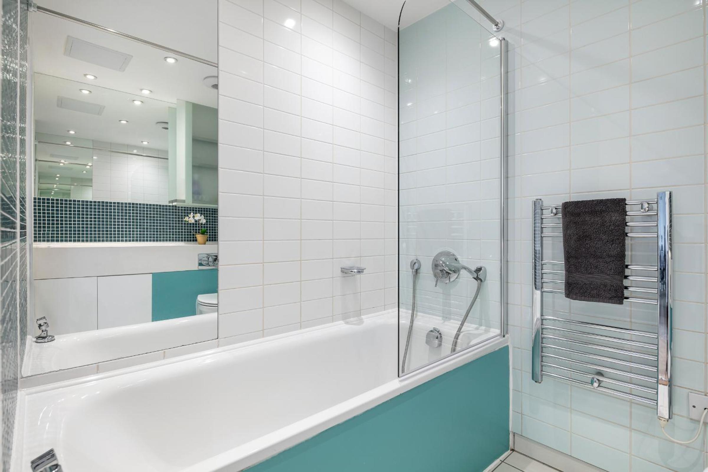 Stunning Apartment with Underground parking!