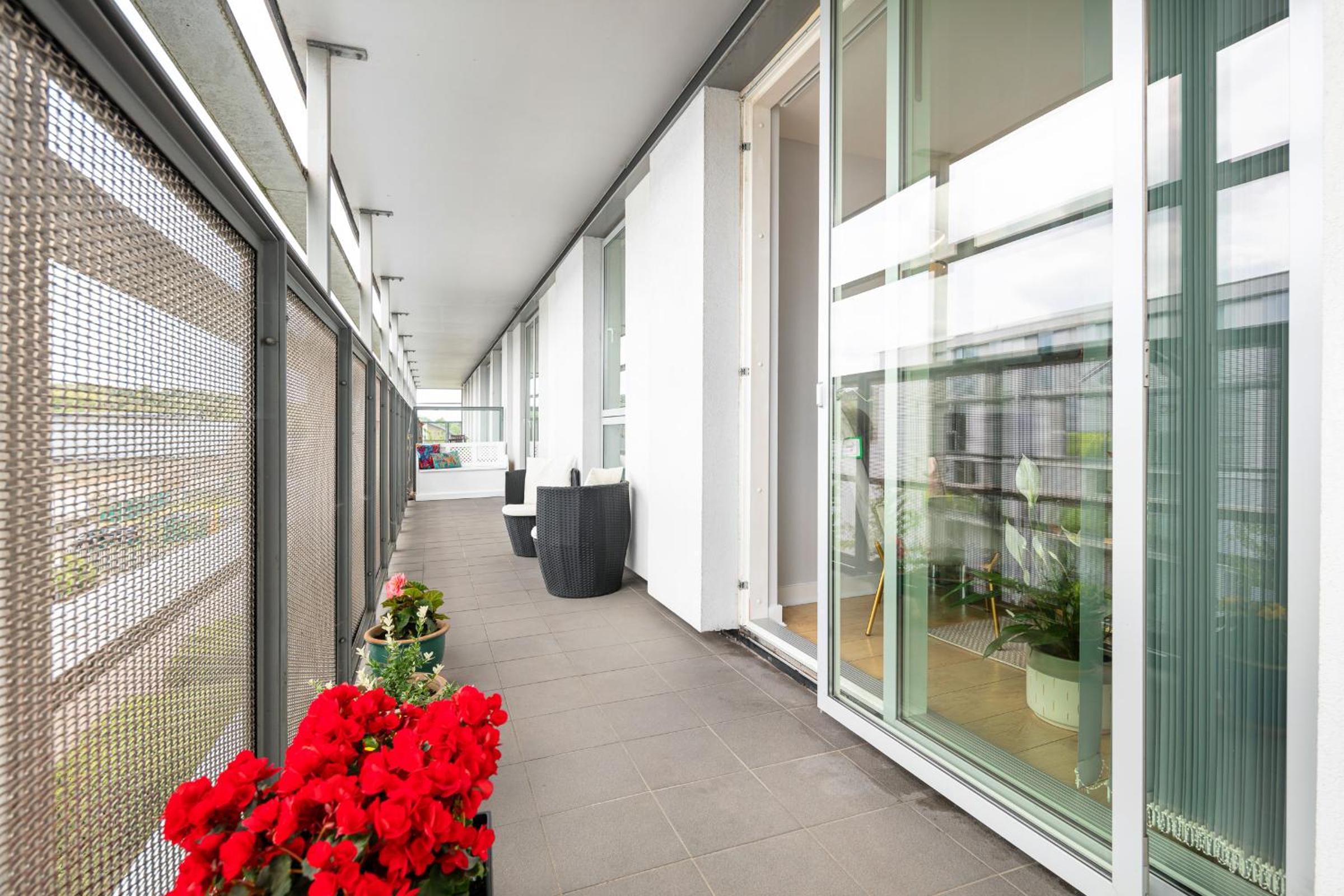 Stunning Apartment with Underground parking!