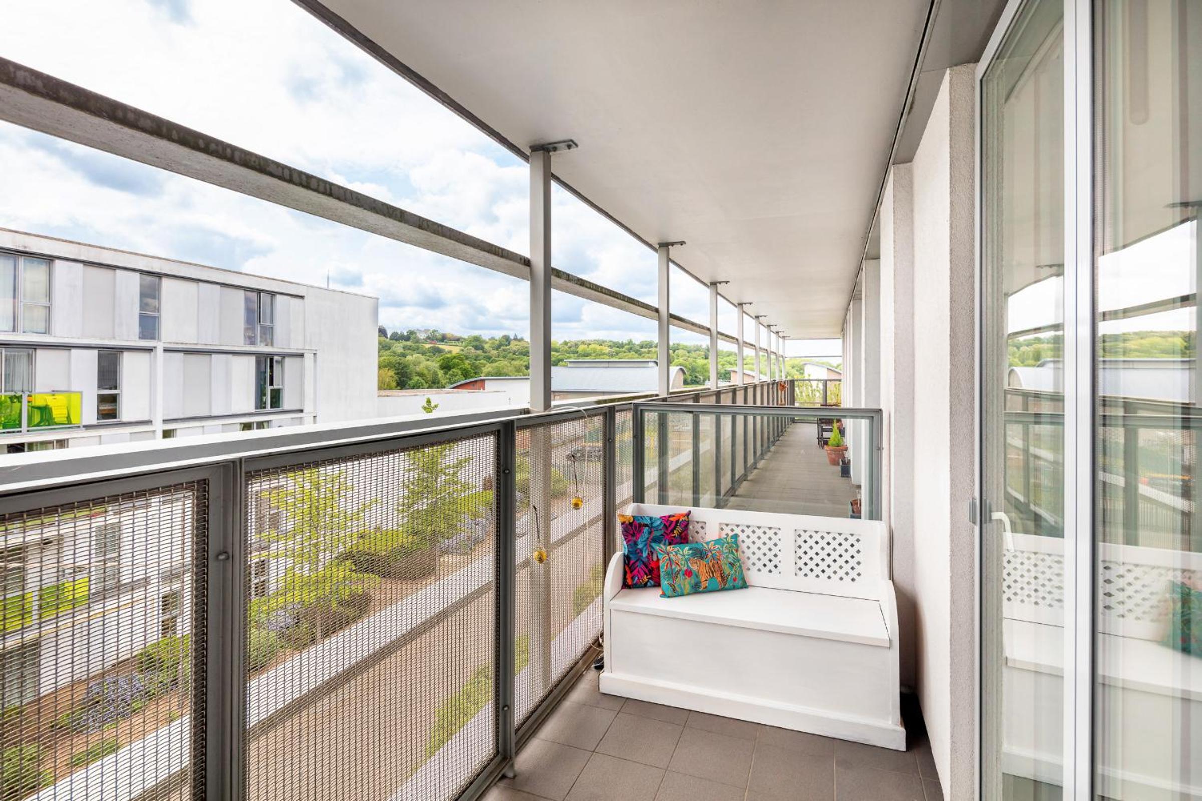 Stunning Apartment with Underground parking!