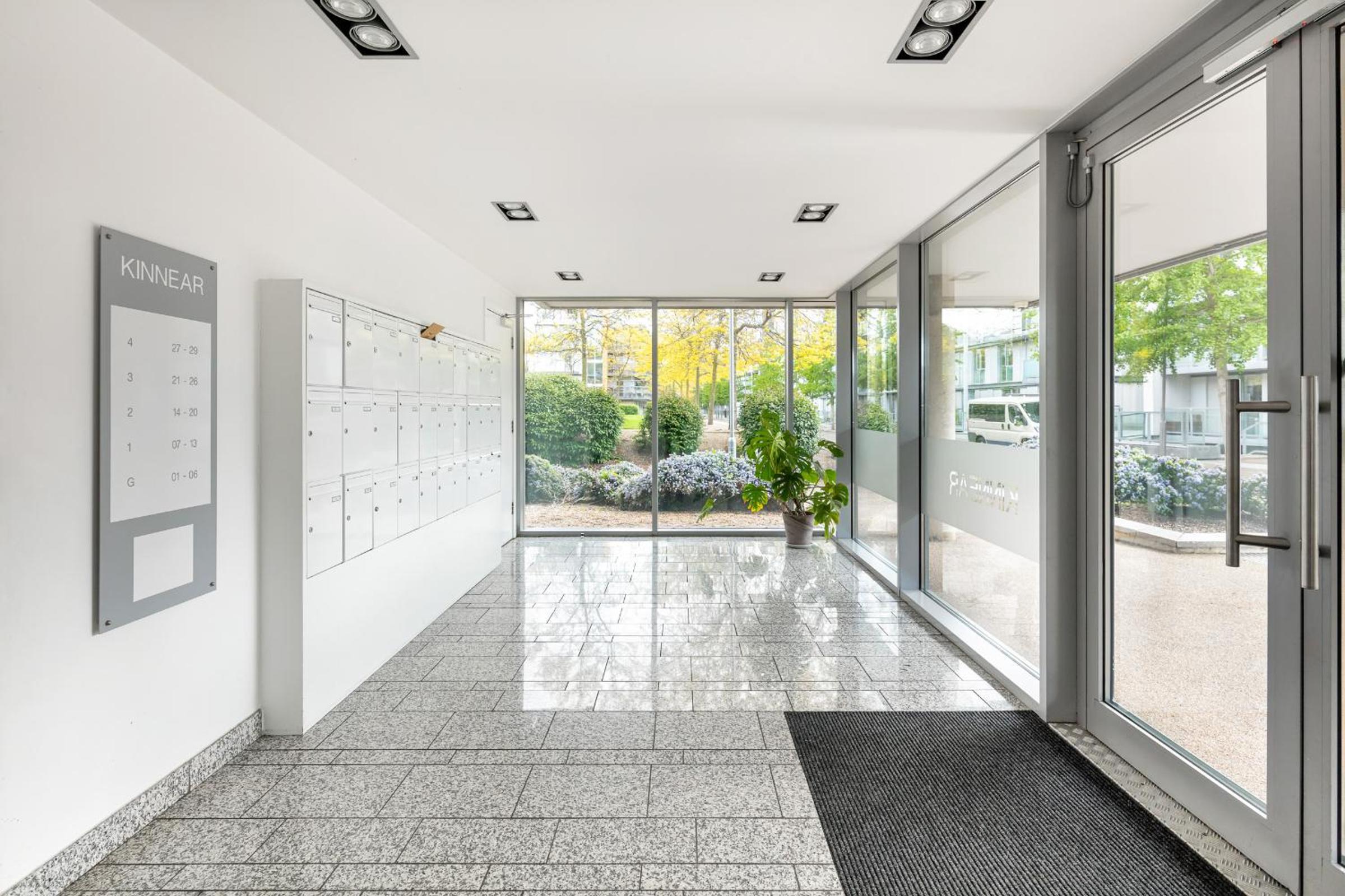 Stunning Apartment with Underground parking!