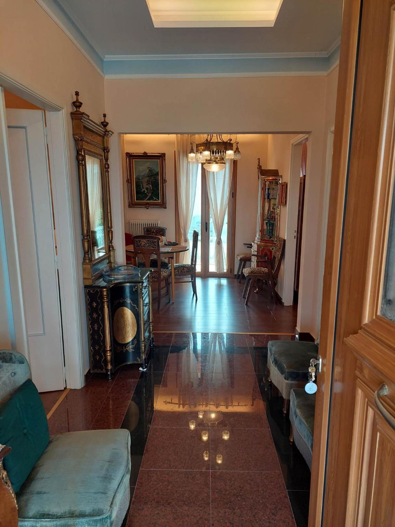 Kalypso Home F