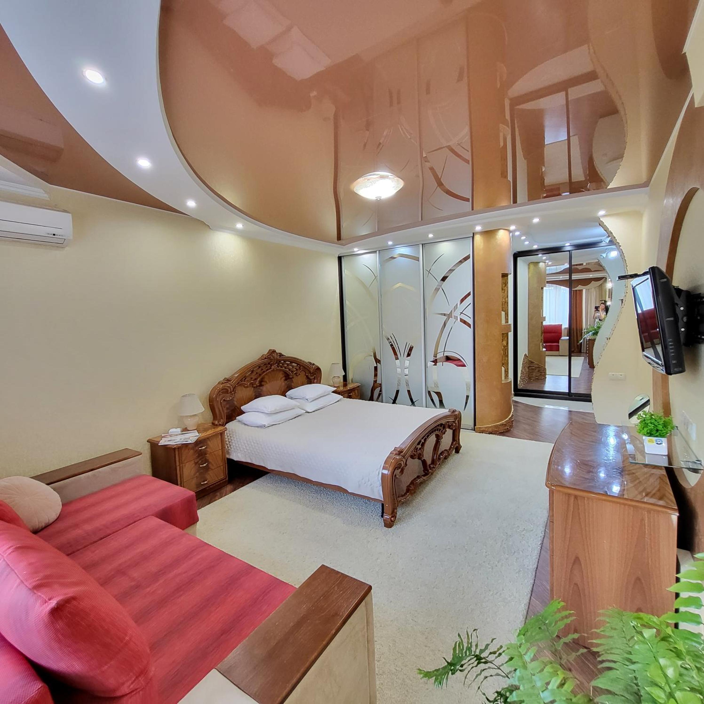 Apartment on Hryshka Street view 2