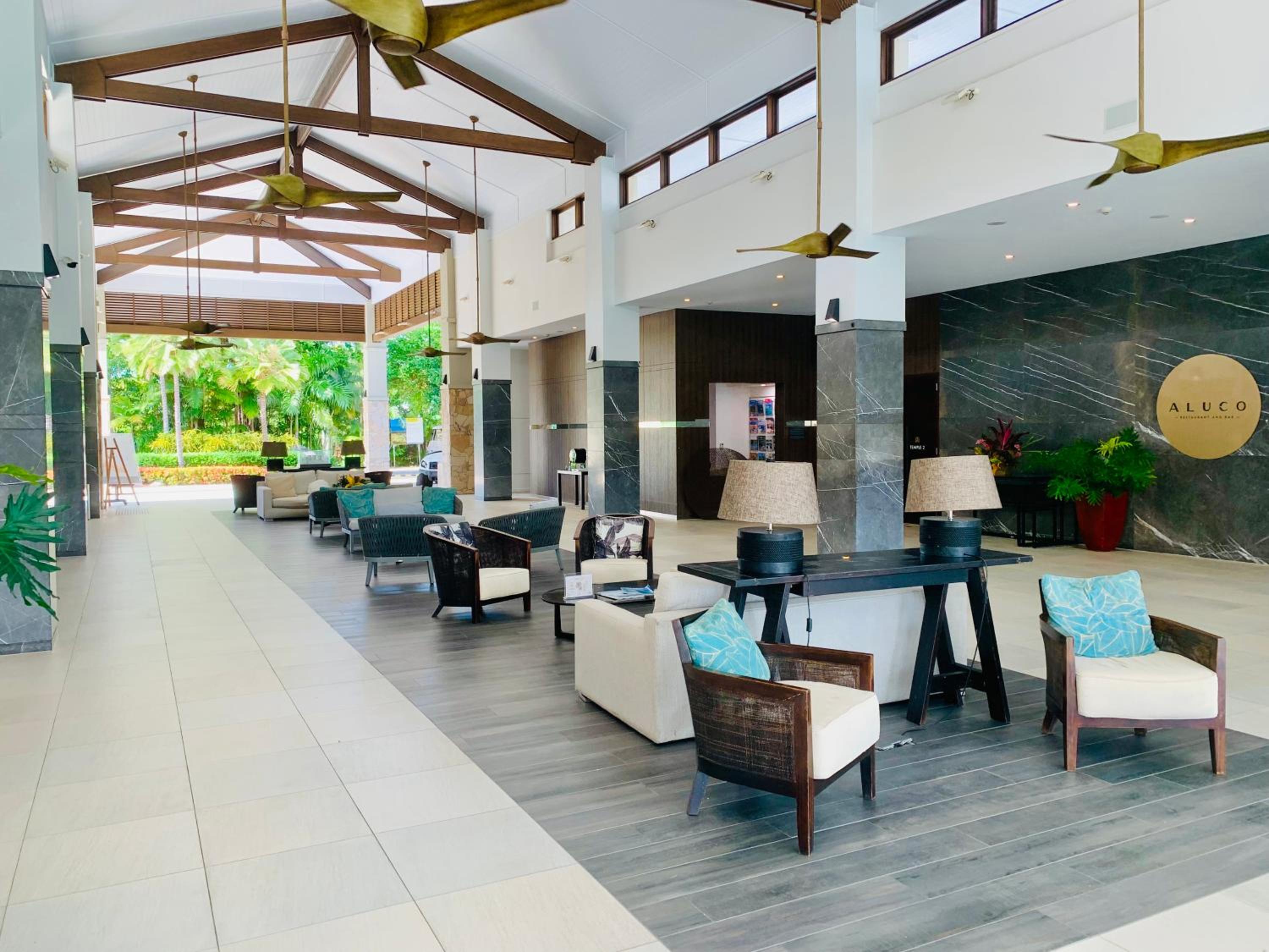 Tropical Retreat - Poolside Swimout King Suite - Ground Floor - Sea Temple Resort & Spa Port Douglas