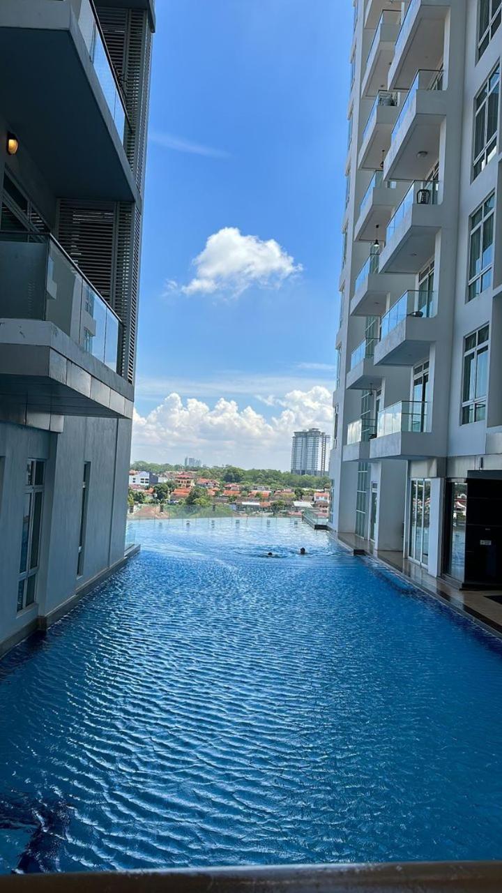 KSL 2Bedroom with WiFi Netflix 58 inch TV high floor balcony