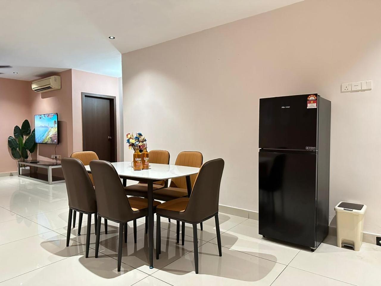 KSL 2Bedroom with WiFi Netflix 58 inch TV high floor balcony