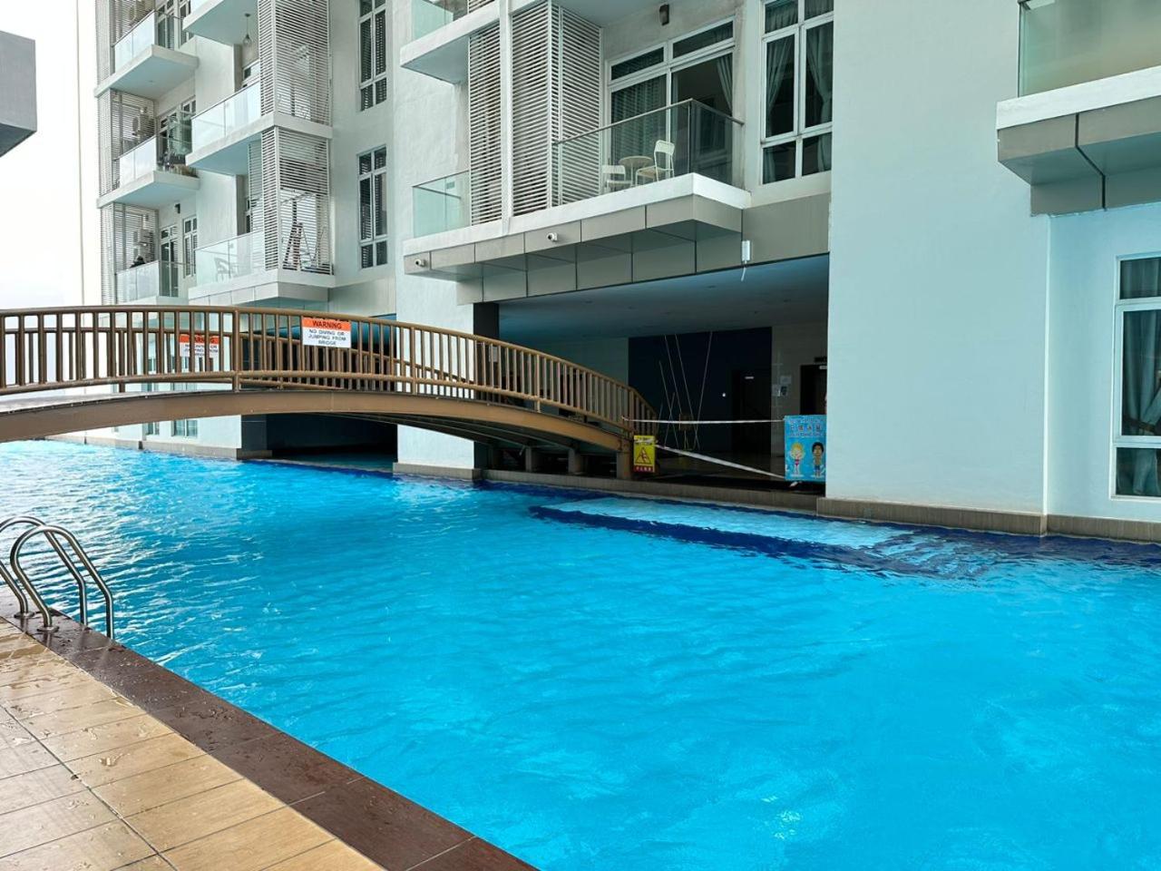 KSL 2Bedroom with WiFi Netflix 58 inch TV high floor balcony