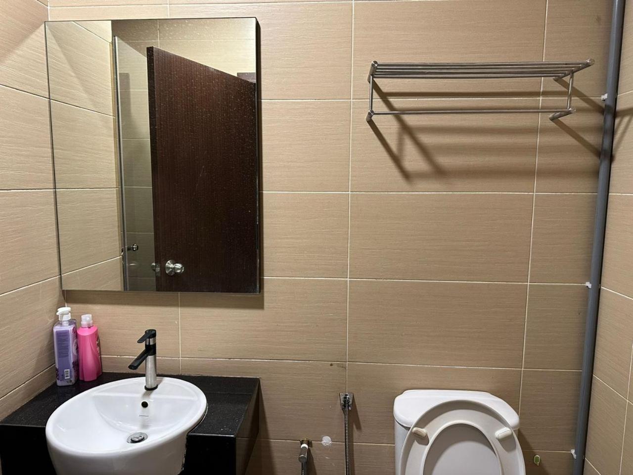 KSL 2Bedroom with WiFi Netflix 58 inch TV high floor balcony