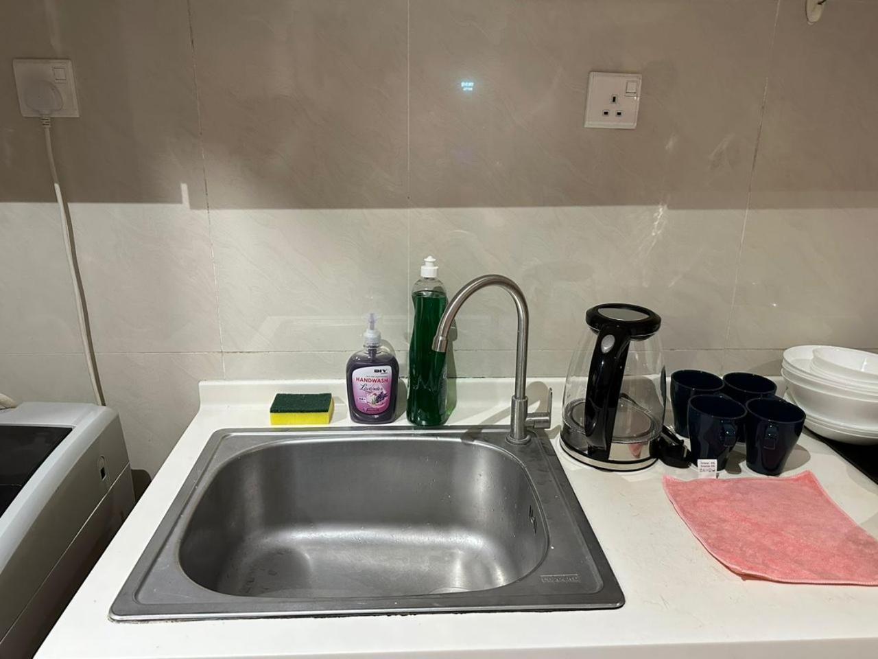 KSL 2Bedroom with WiFi Netflix 58 inch TV high floor balcony