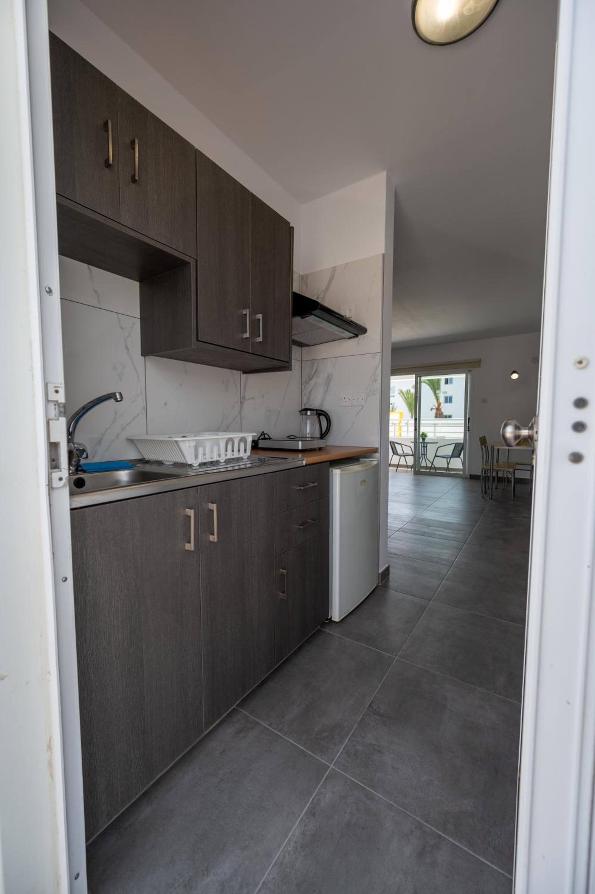 Nissi Avenue 64 Studio 1 - Luxcyservices view 4