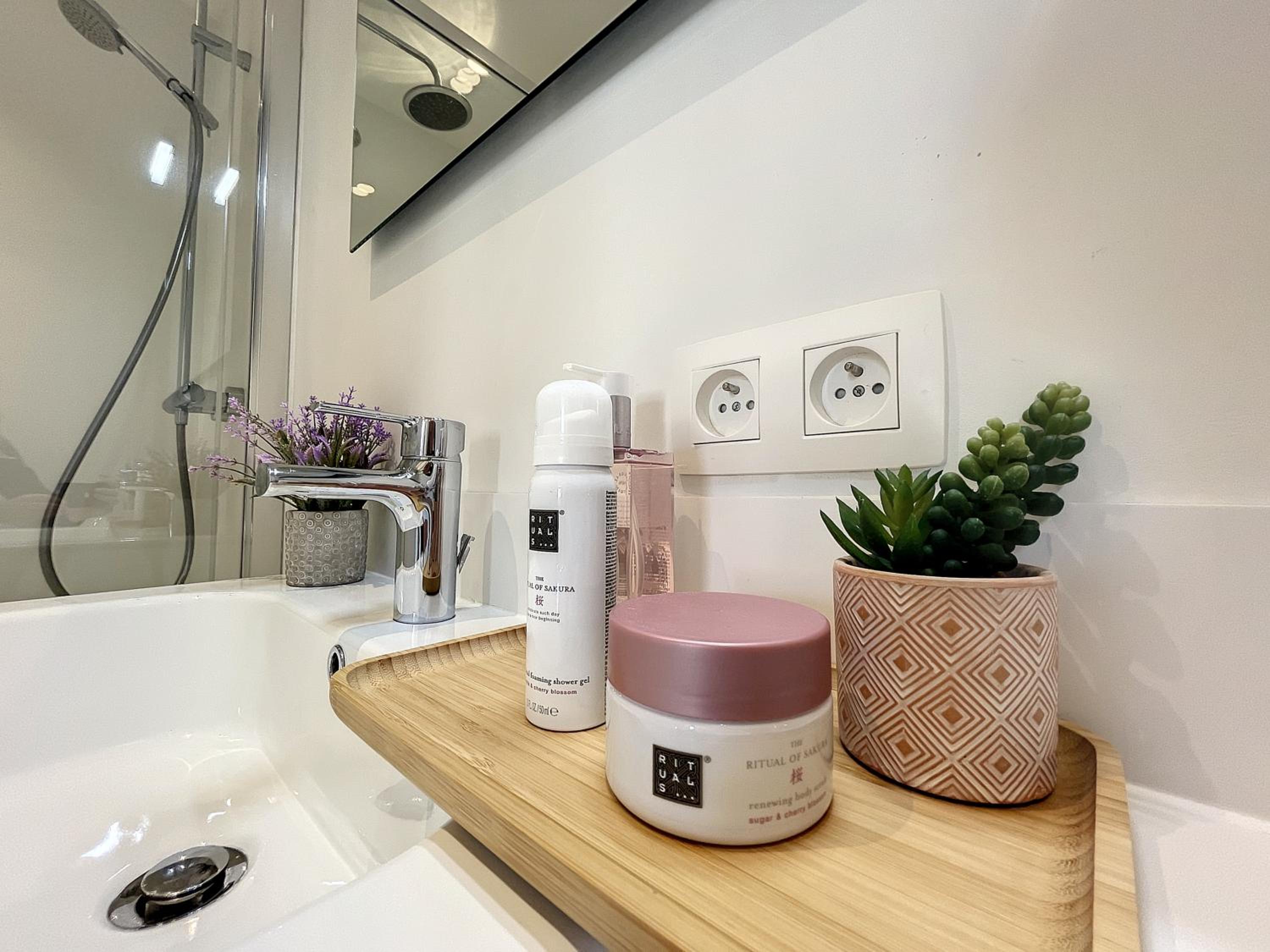 Villa SeaShell - Luxurious renovated gas station