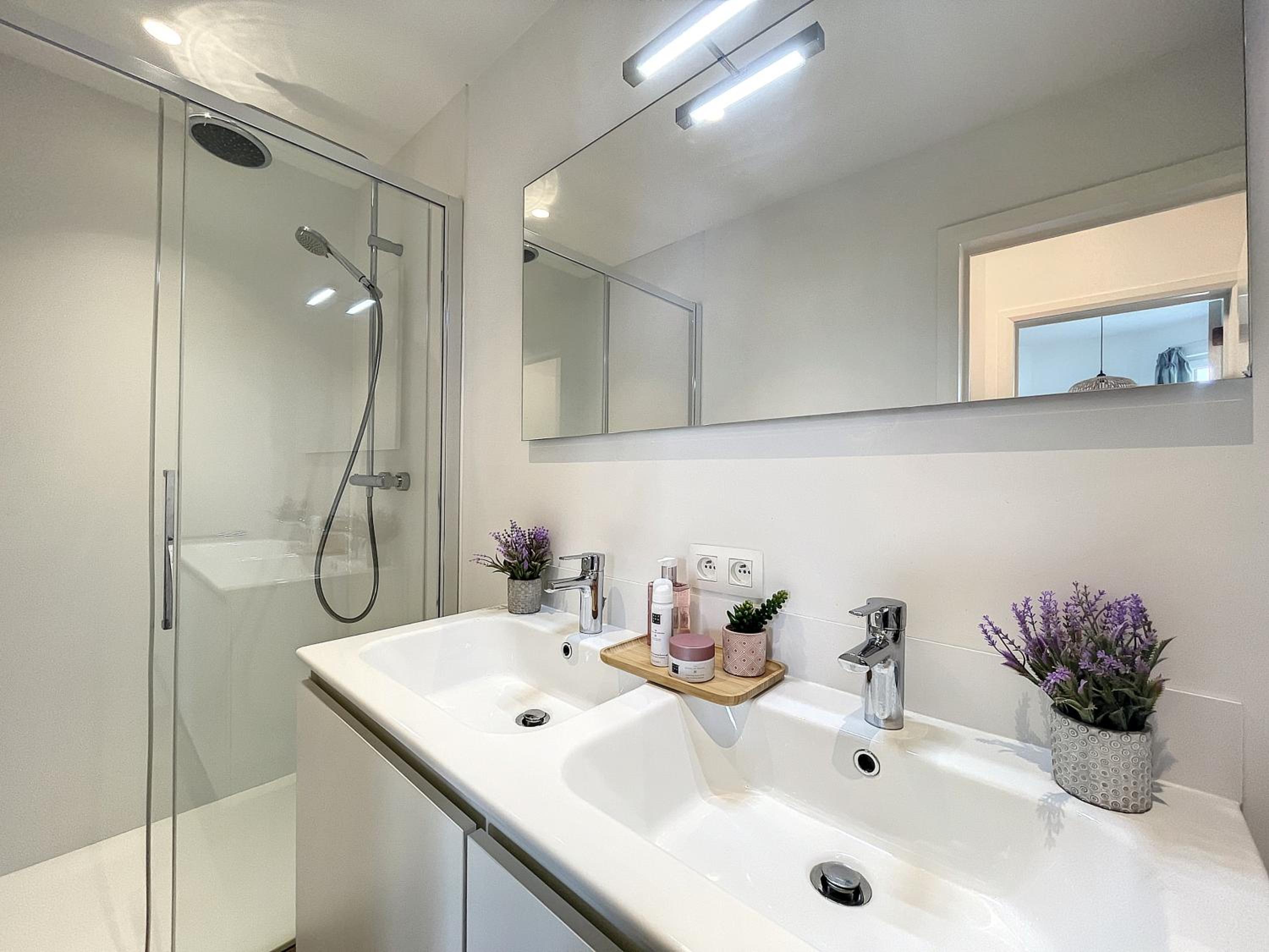 Villa SeaShell - Luxurious renovated gas station
