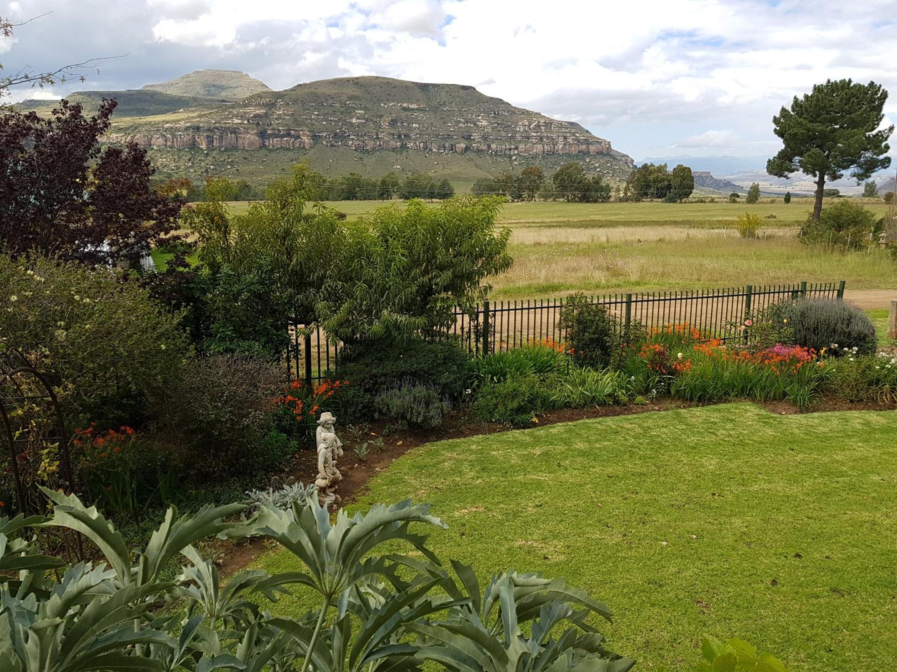 Goedgeleë Self Catering view 3