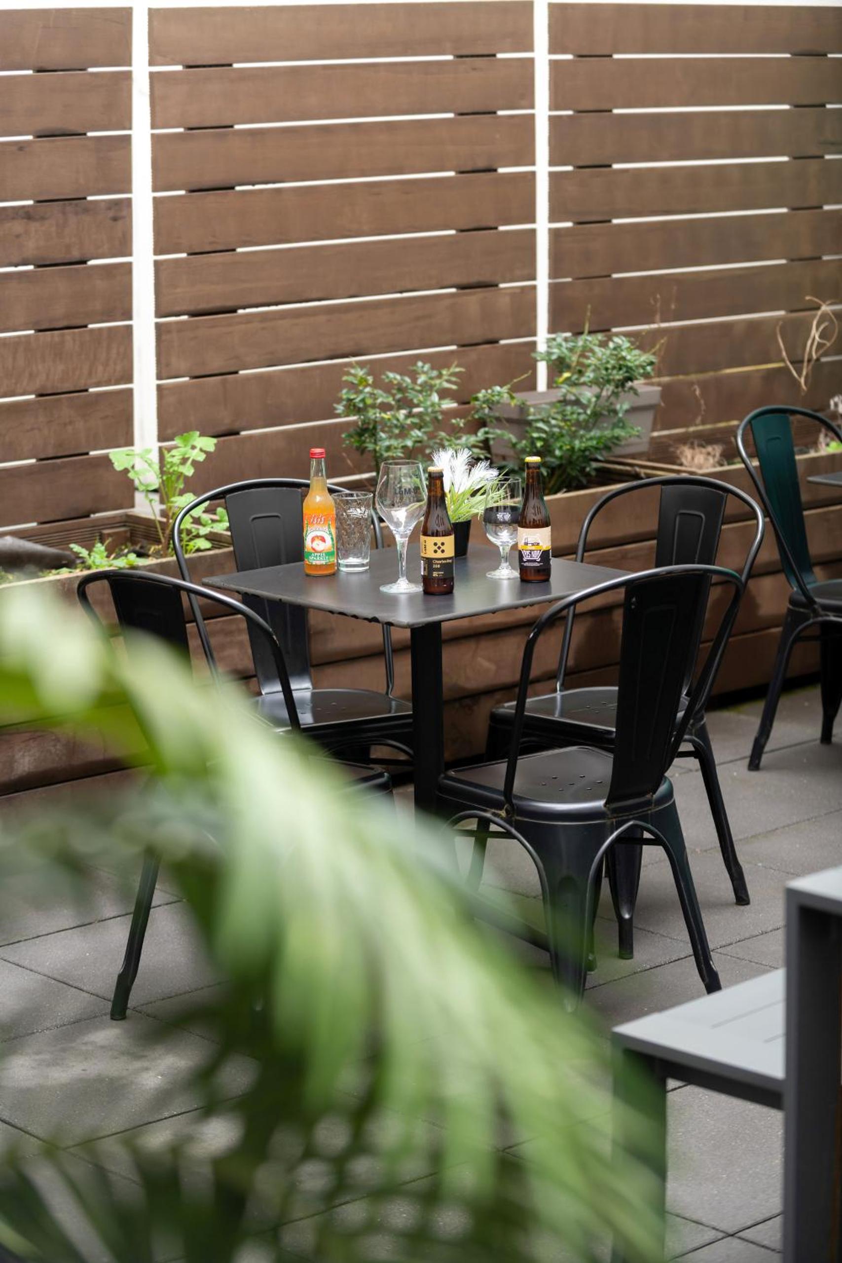 HI HOSTEL CHARLEROI Brussels South Airport