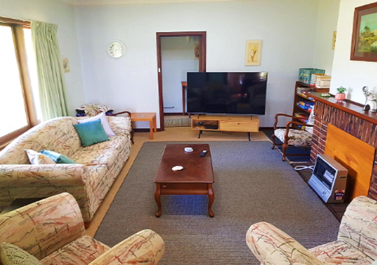 Warradale Lodge and Mini Golf