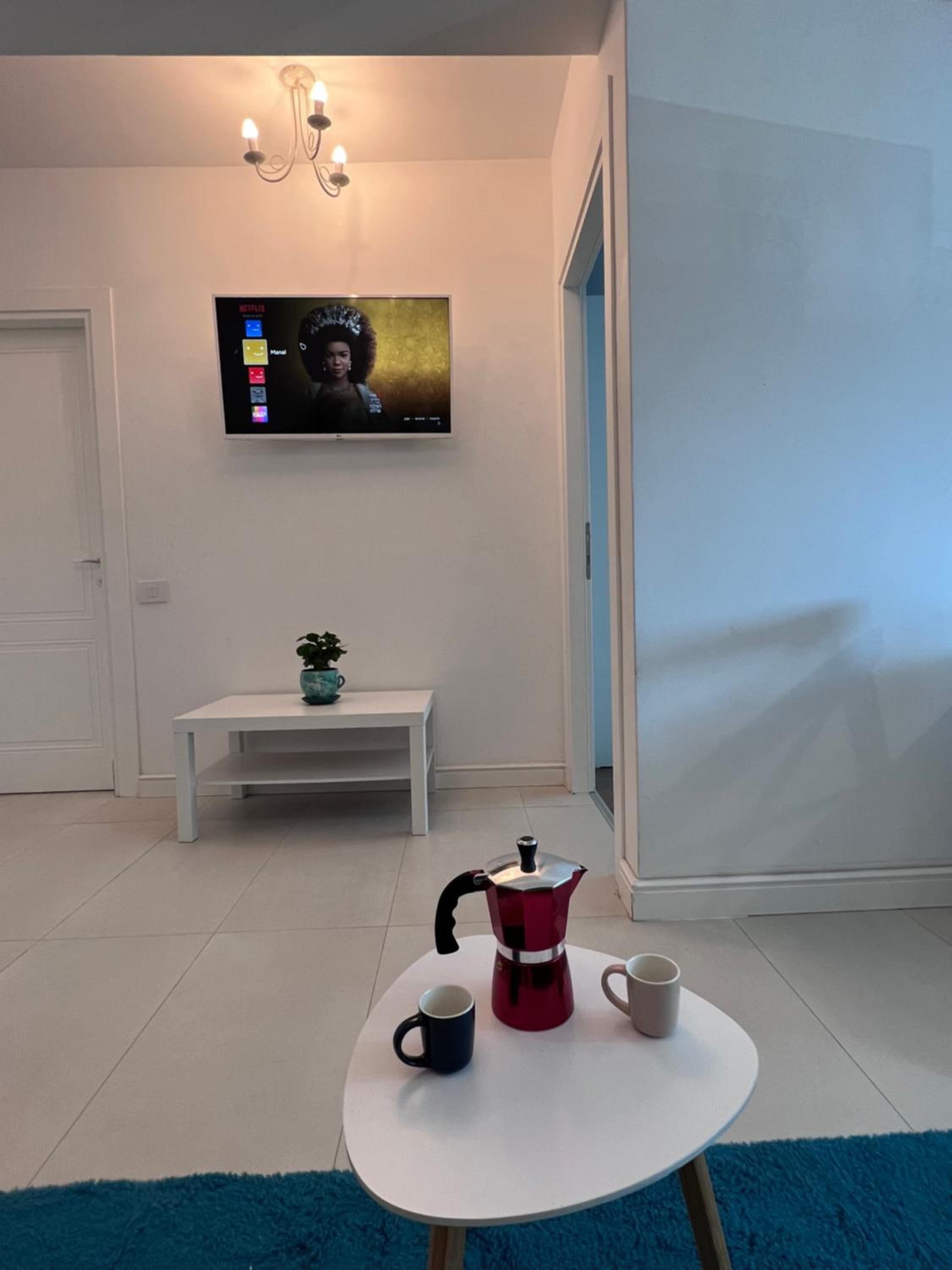 Central Bright Apartments -2 Rooms-Self Checkin