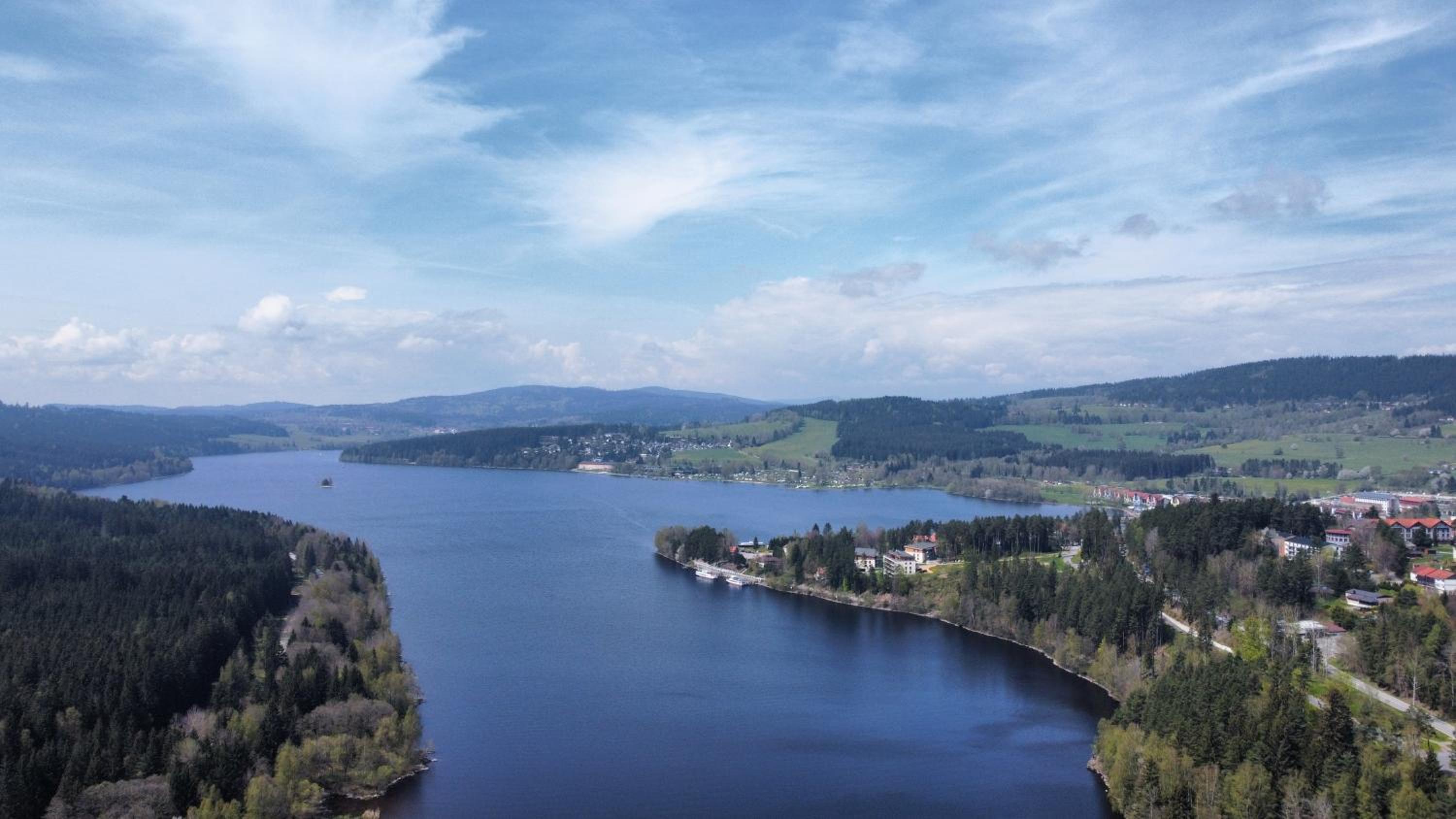Apartmán s terasou a výhledem na jezero Lipno