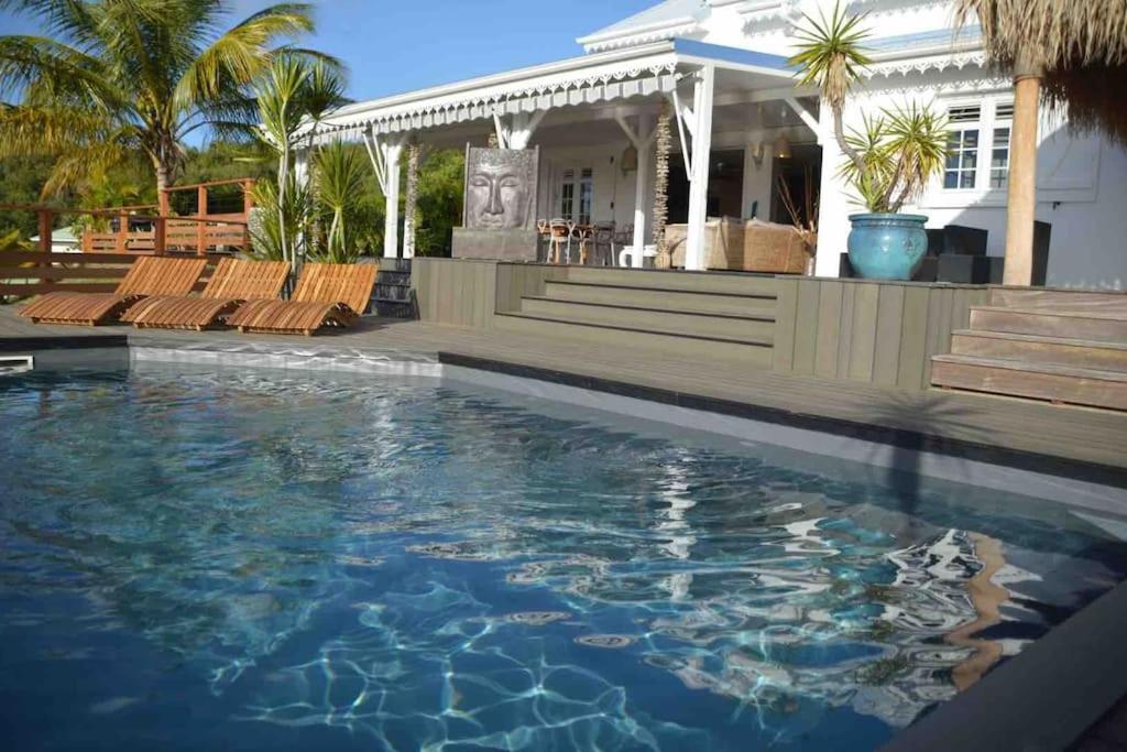 La villa Coconut vue à 180° mer rocher du Diamant