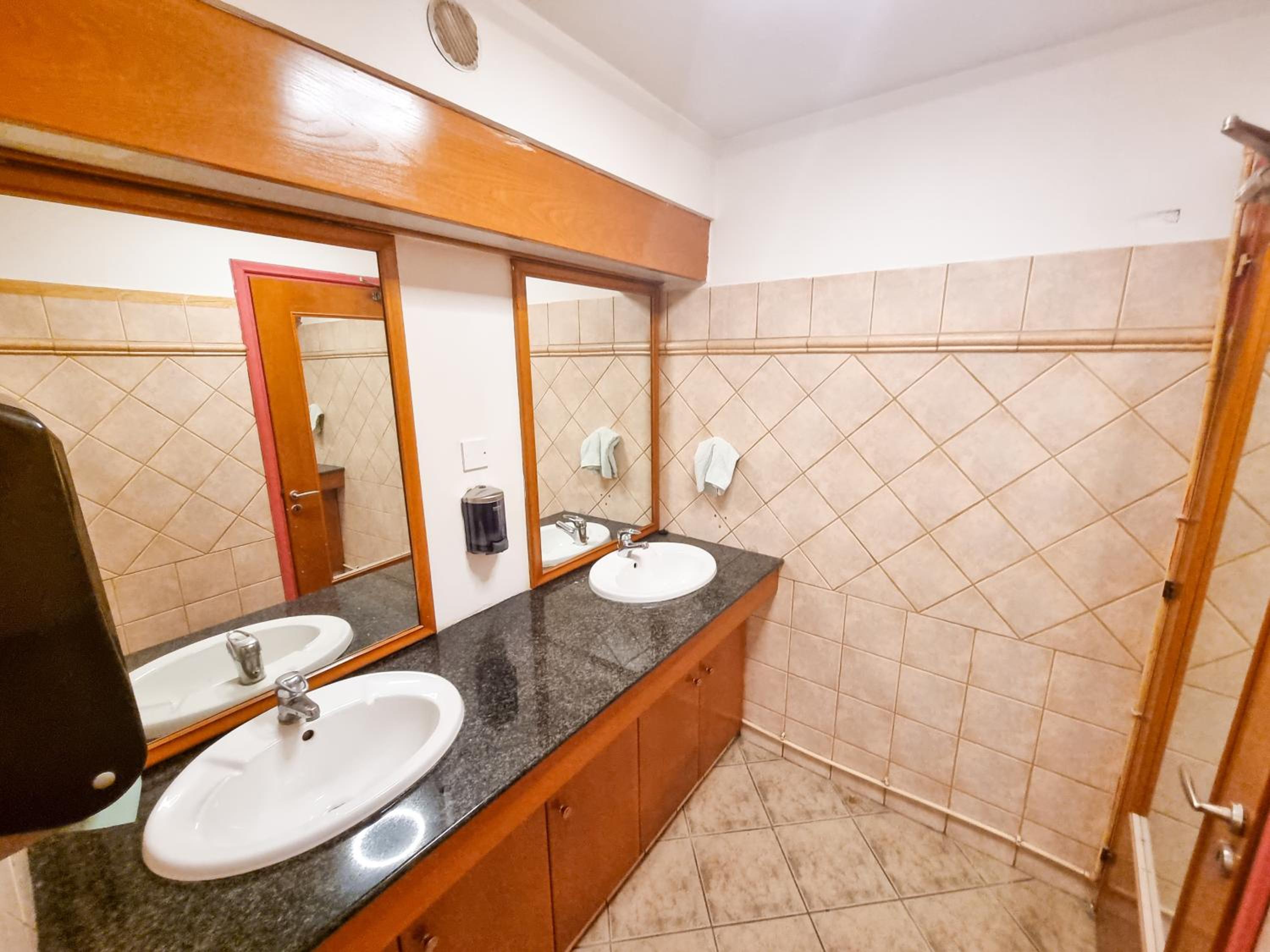 Unique City Hostel 100 meters from Beach