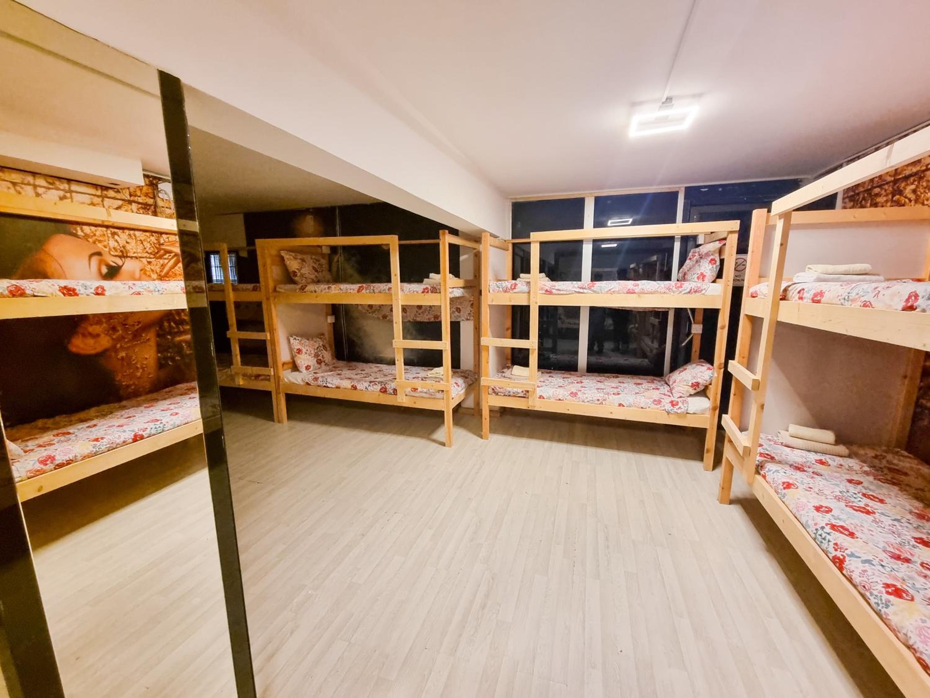 Unique City Hostel 100 meters from Beach