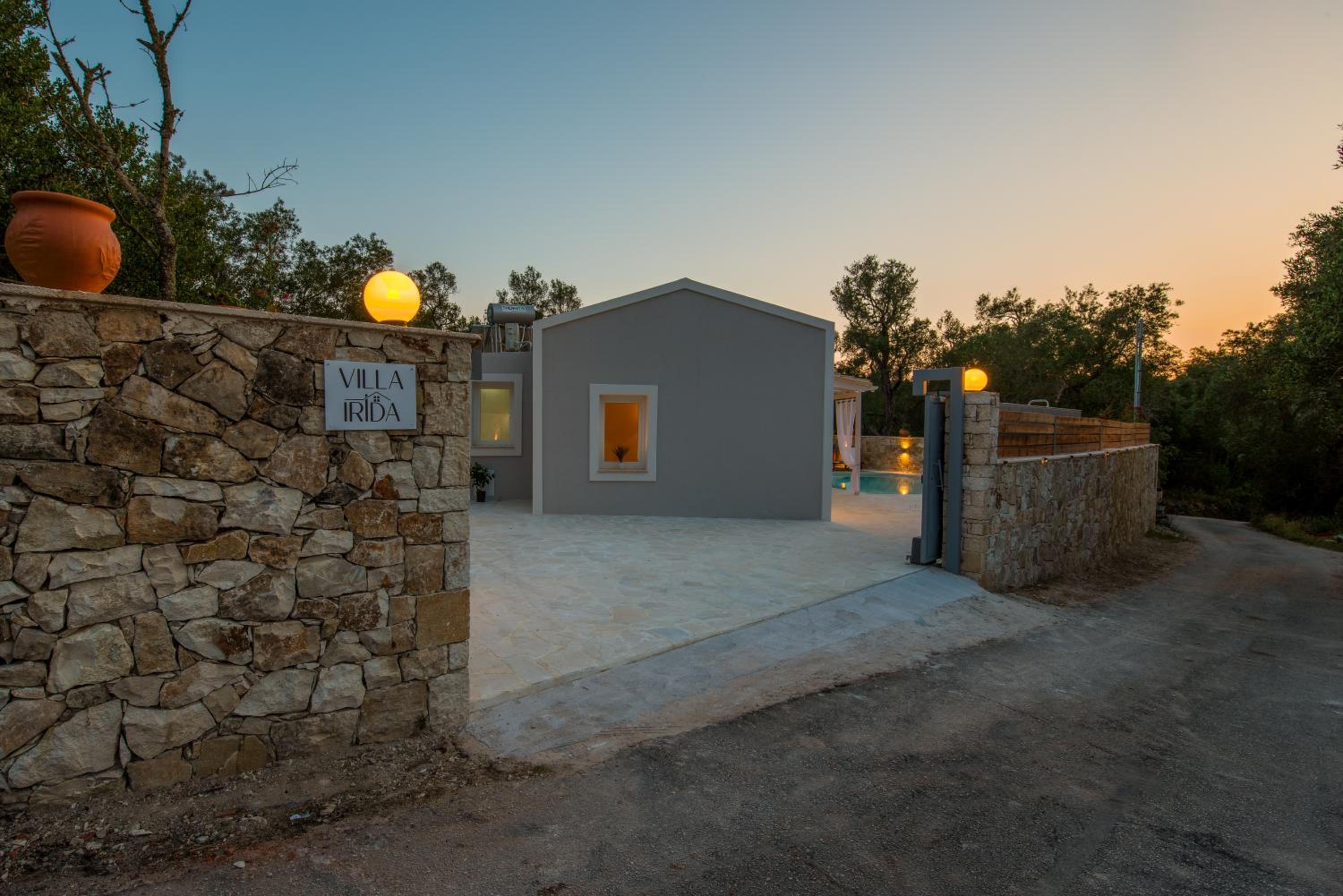 Hotel Villa Irida - Image 1