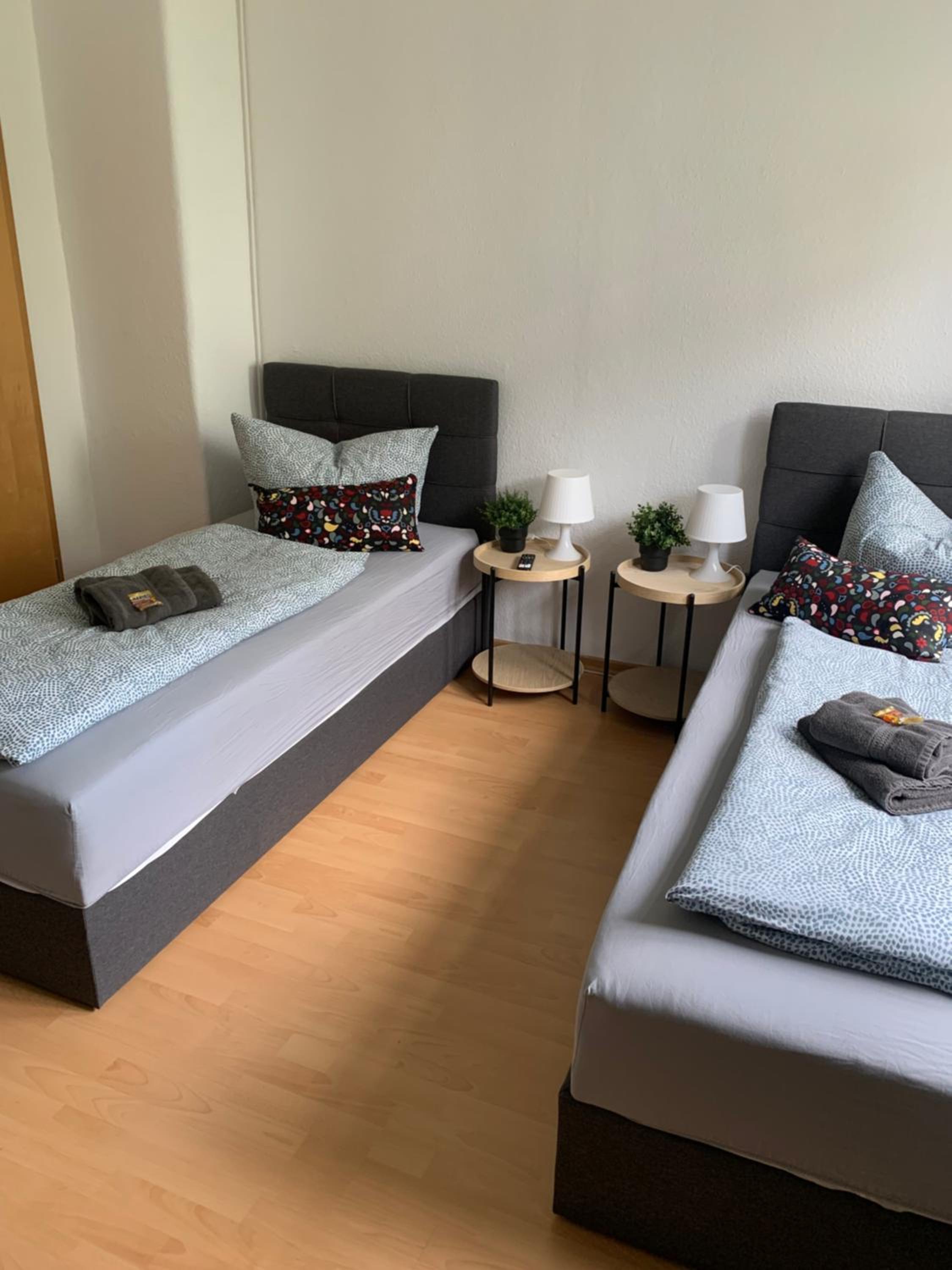 Jena City Apartment, Balkon, sonnig, Wifi, Parkplätze, Nähe Zentrum