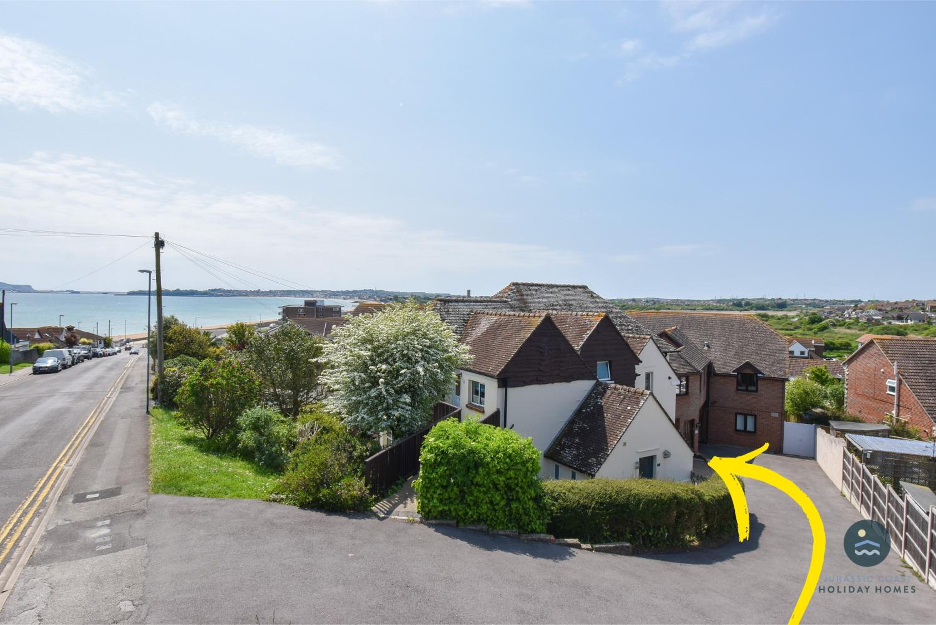 Bowleaze Hideaway - beachside dog friendly view 5