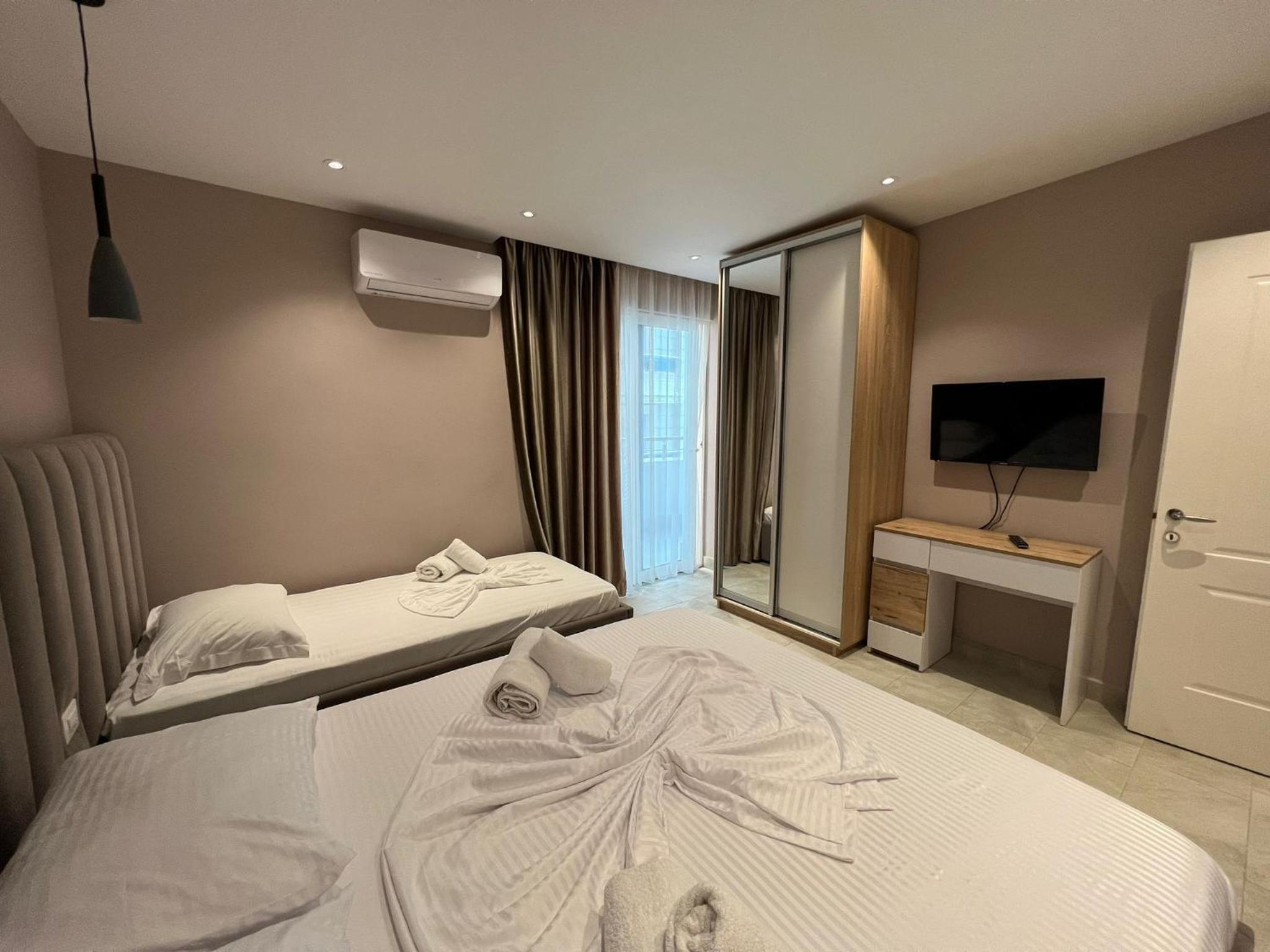Armando Apartments